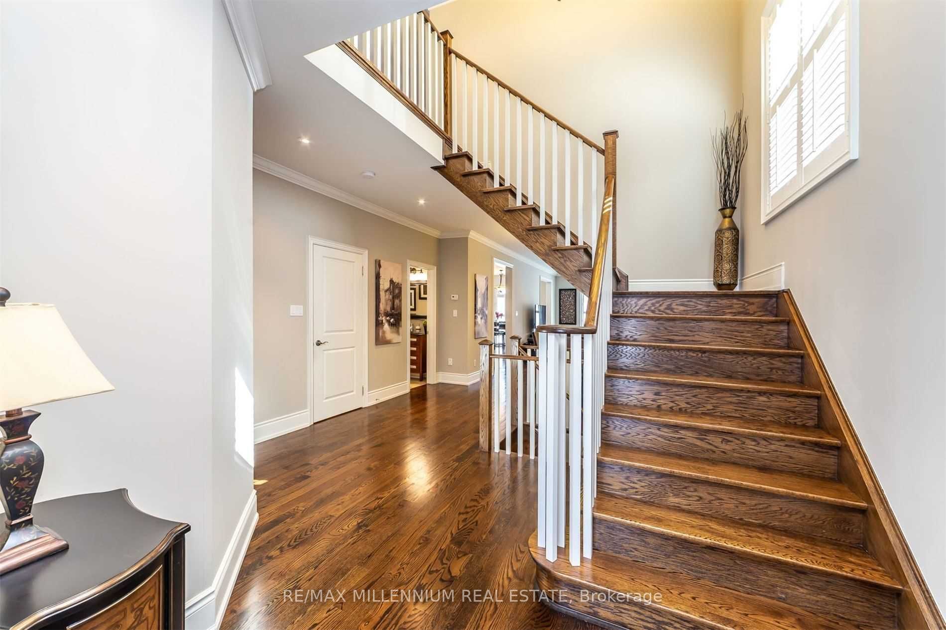 2098 Tovell Dr Property Photo 4