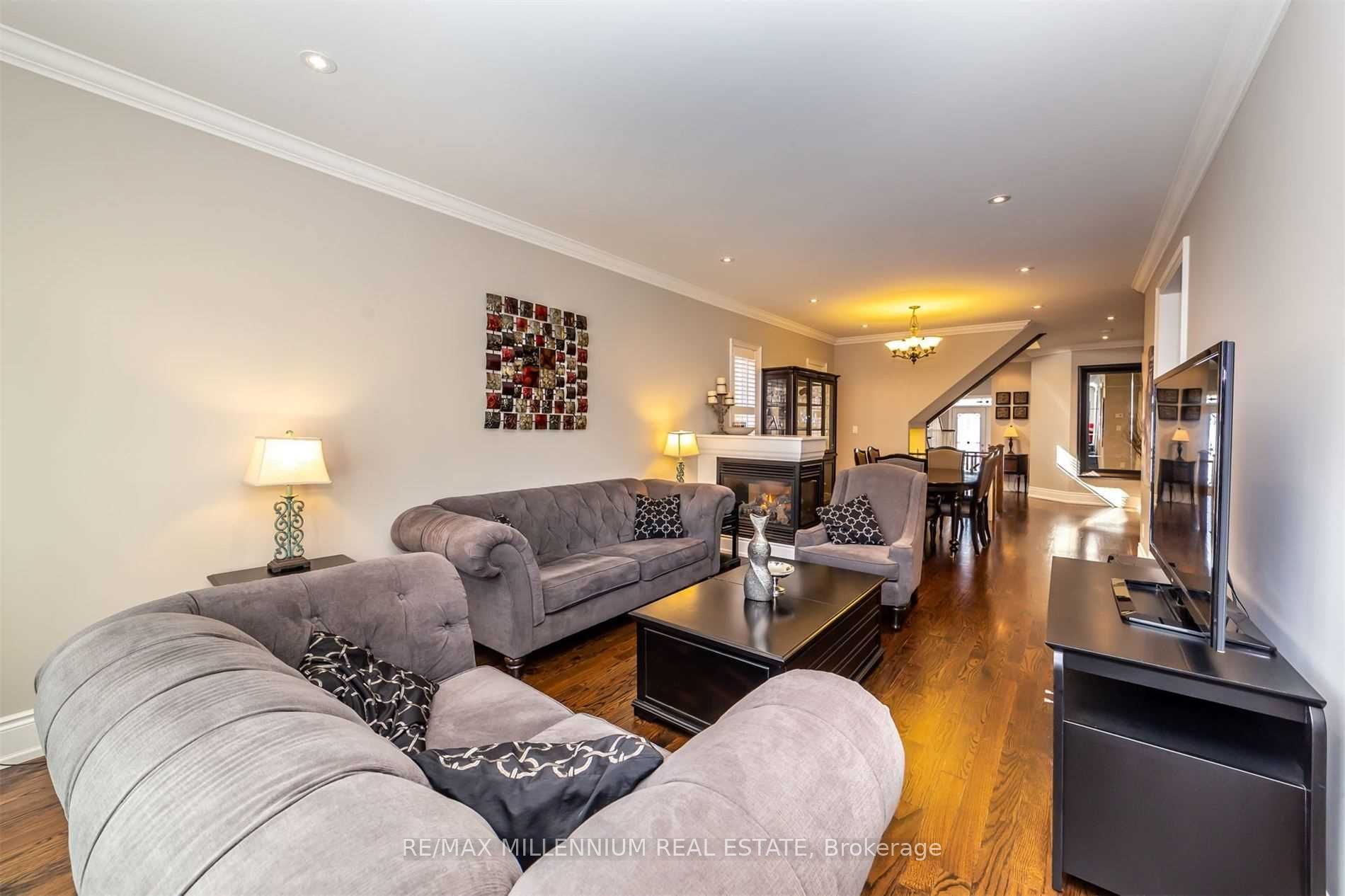 2098 Tovell Dr Property Photo 7
