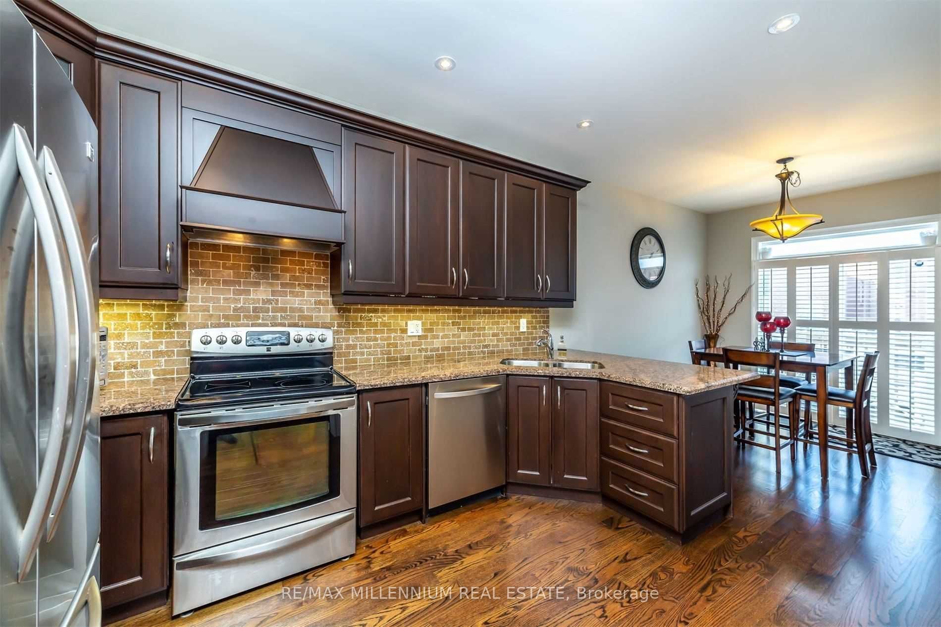 2098 Tovell Dr Property Photo 8
