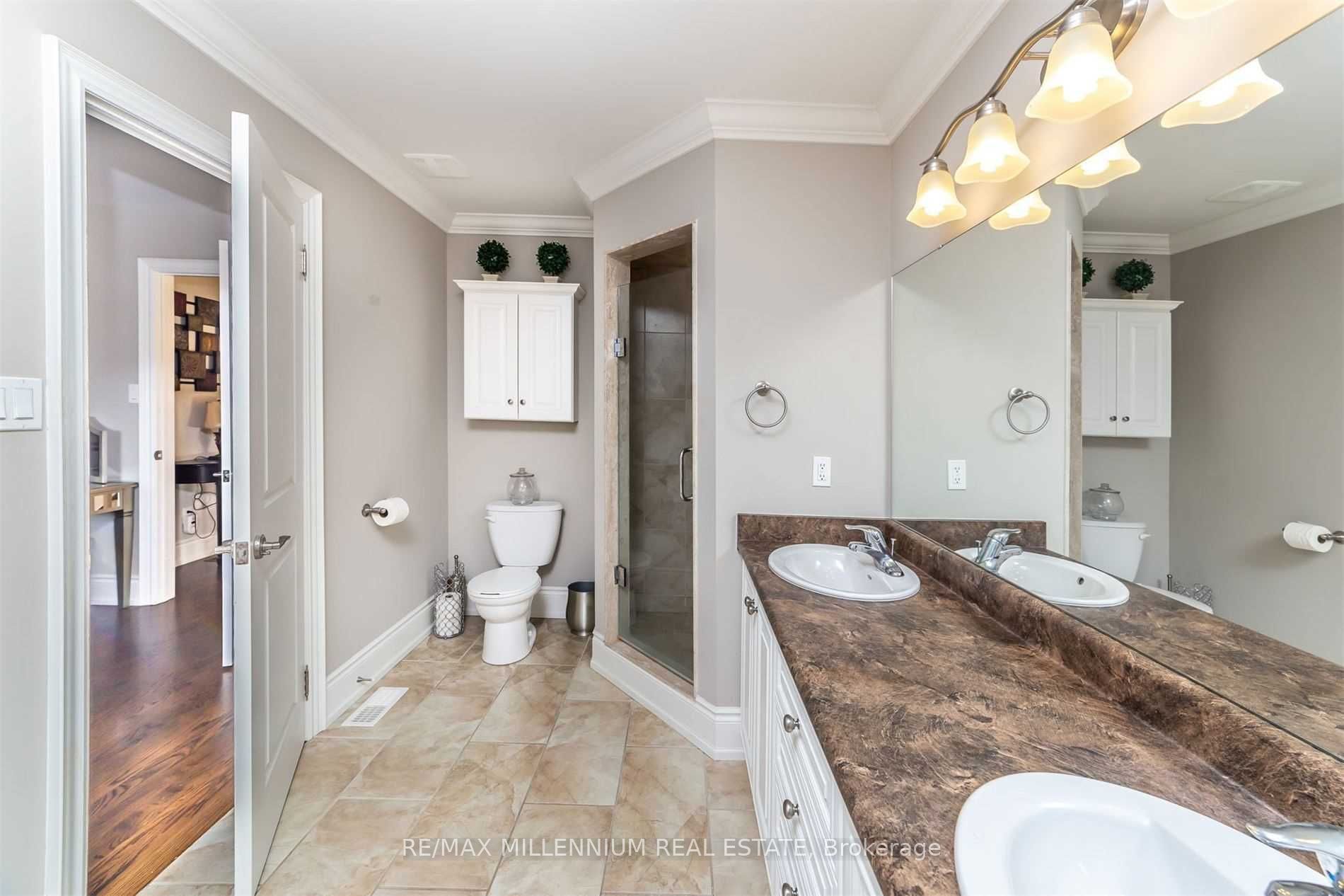 2098 Tovell Dr Property Photo 16