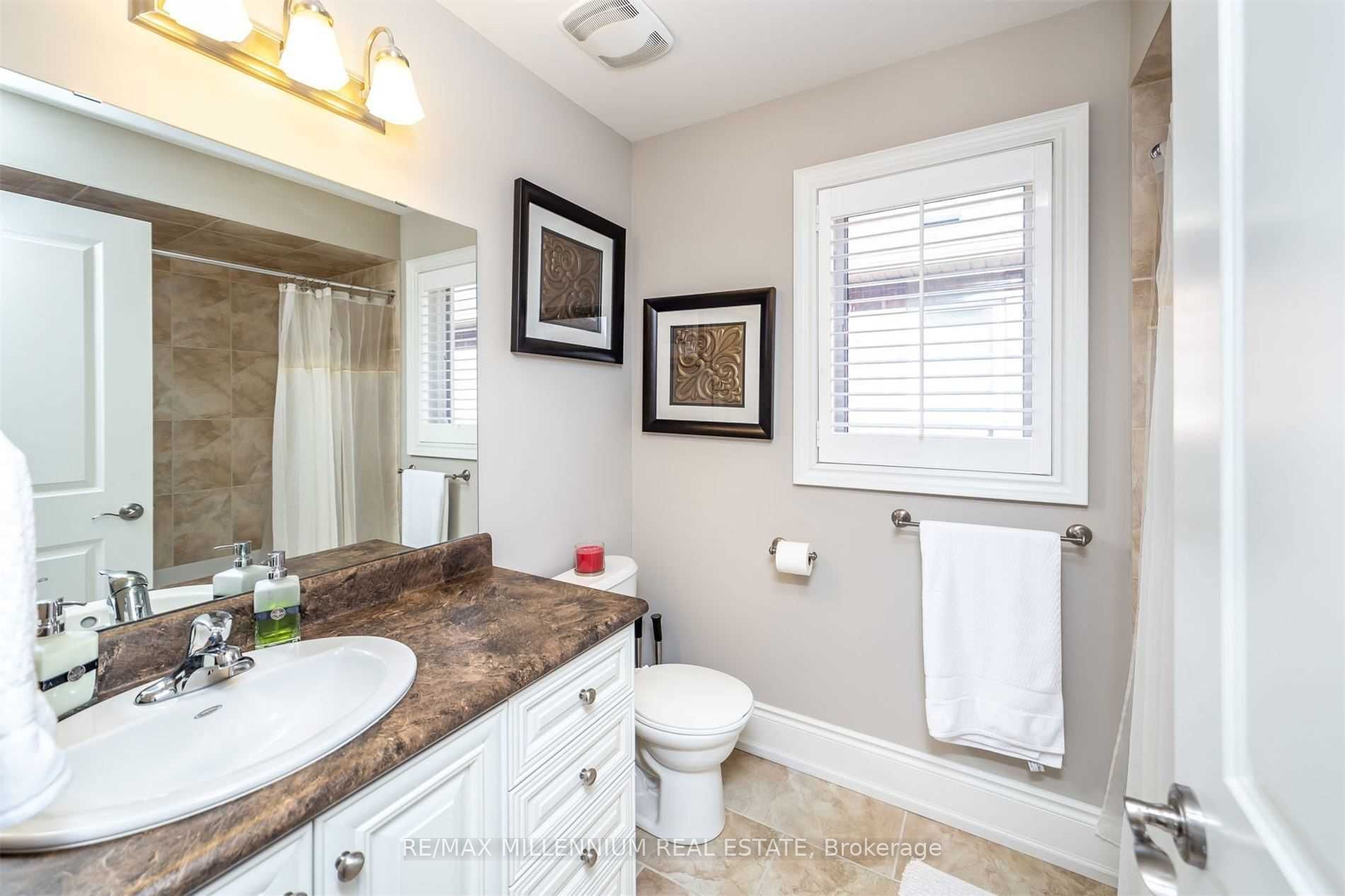 2098 Tovell Dr Property Photo 18