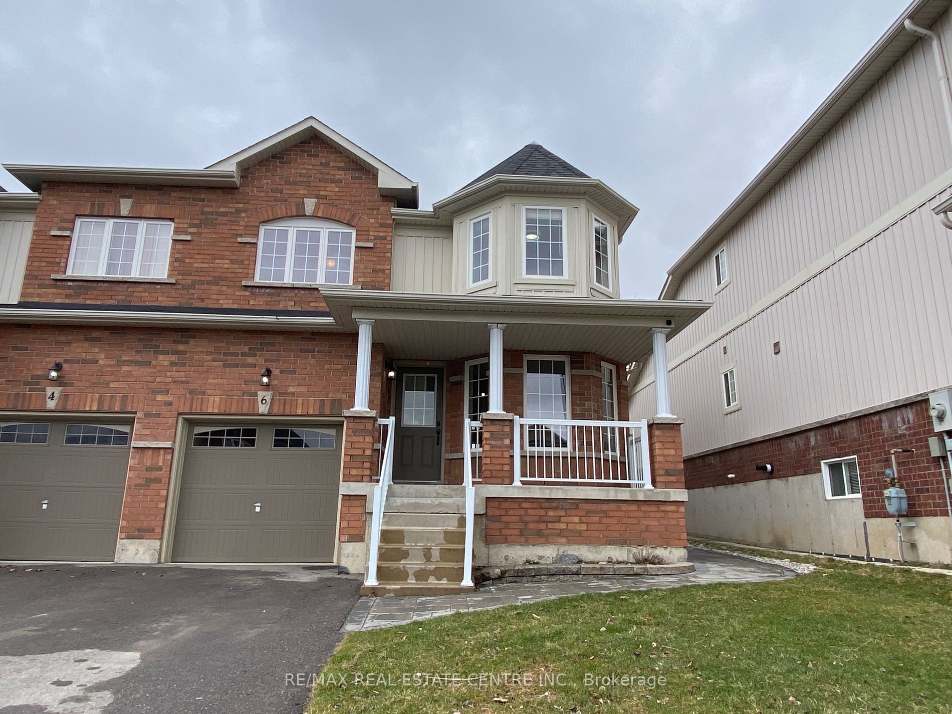 6 James Arnott Cres Property Photo 1