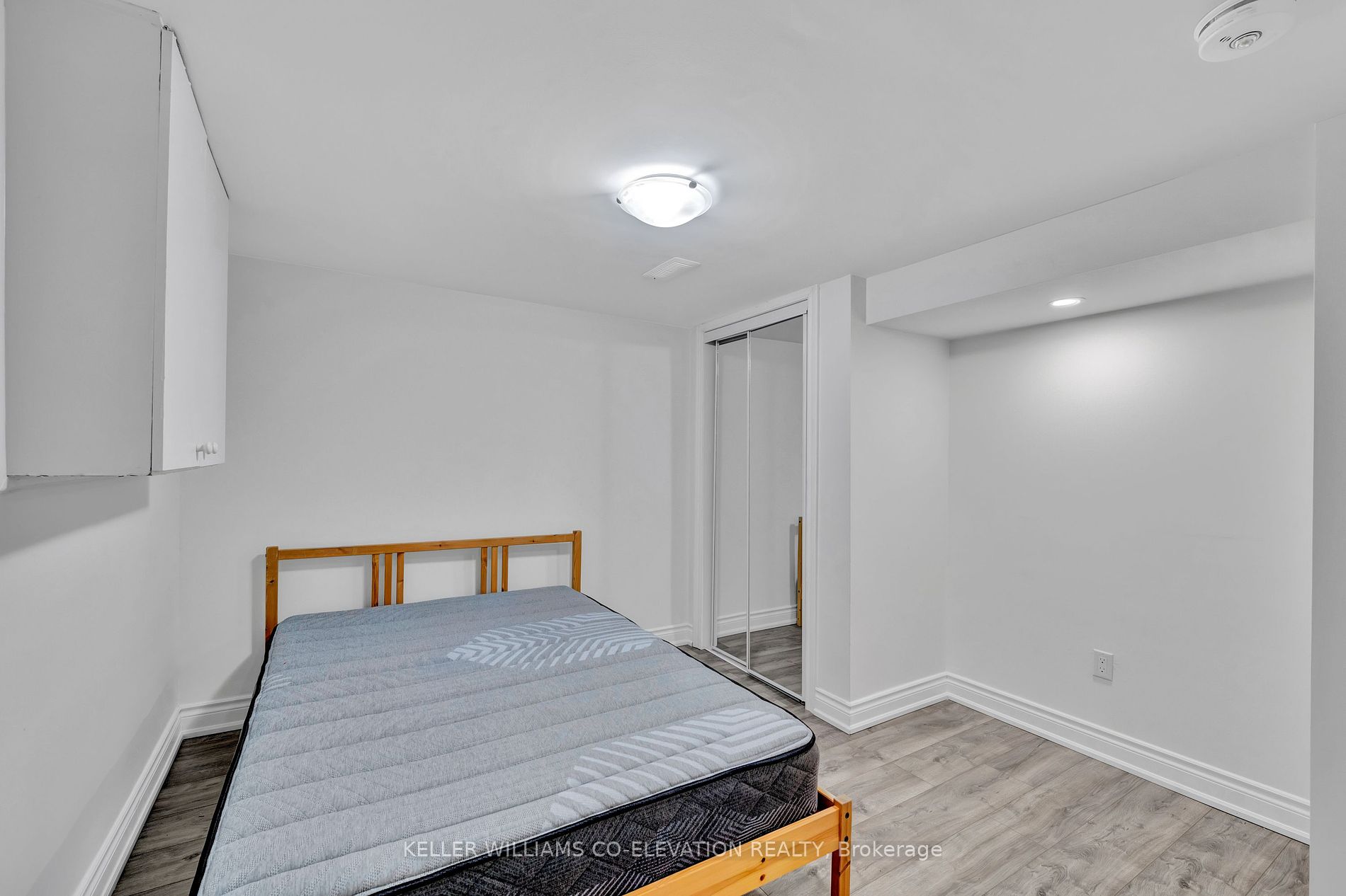 15 Shadowbrook Dr Property Photo 22