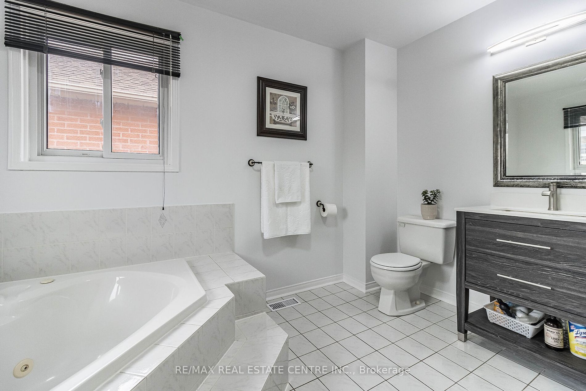 2624 Comet Crt Property Photo 28