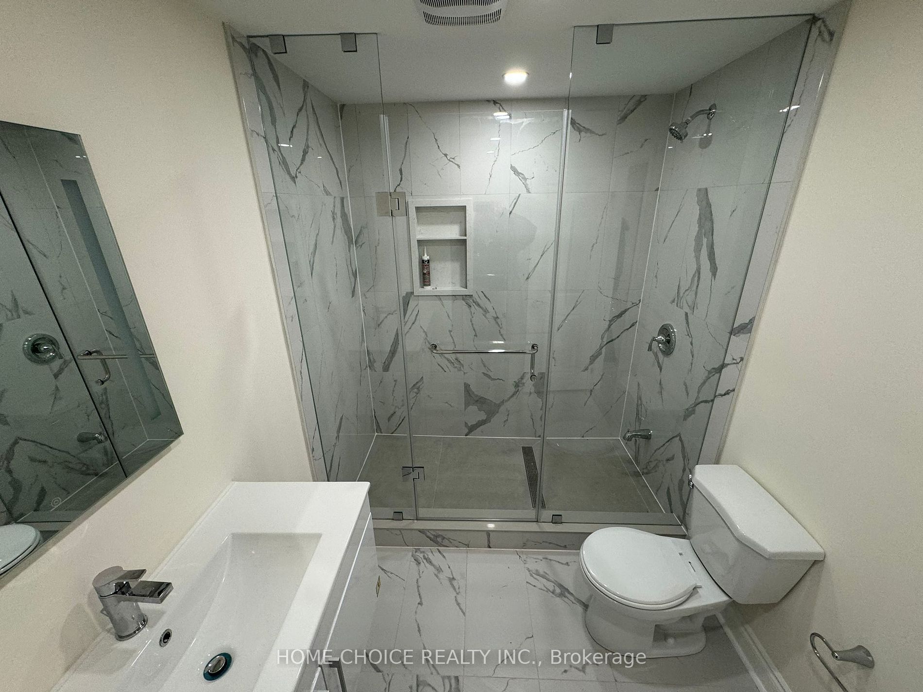 3409 Colonial Dr Property Photo 8
