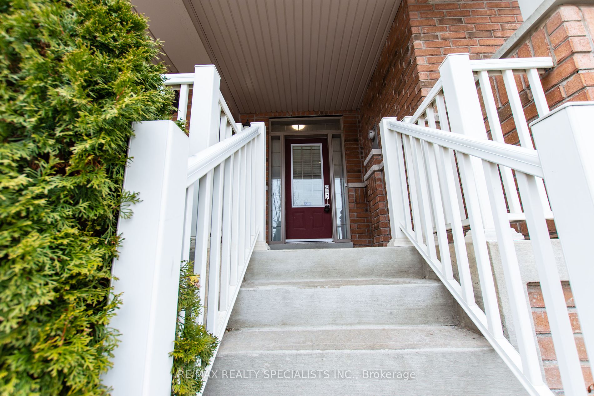 46 Whitmer St Property Photo 2