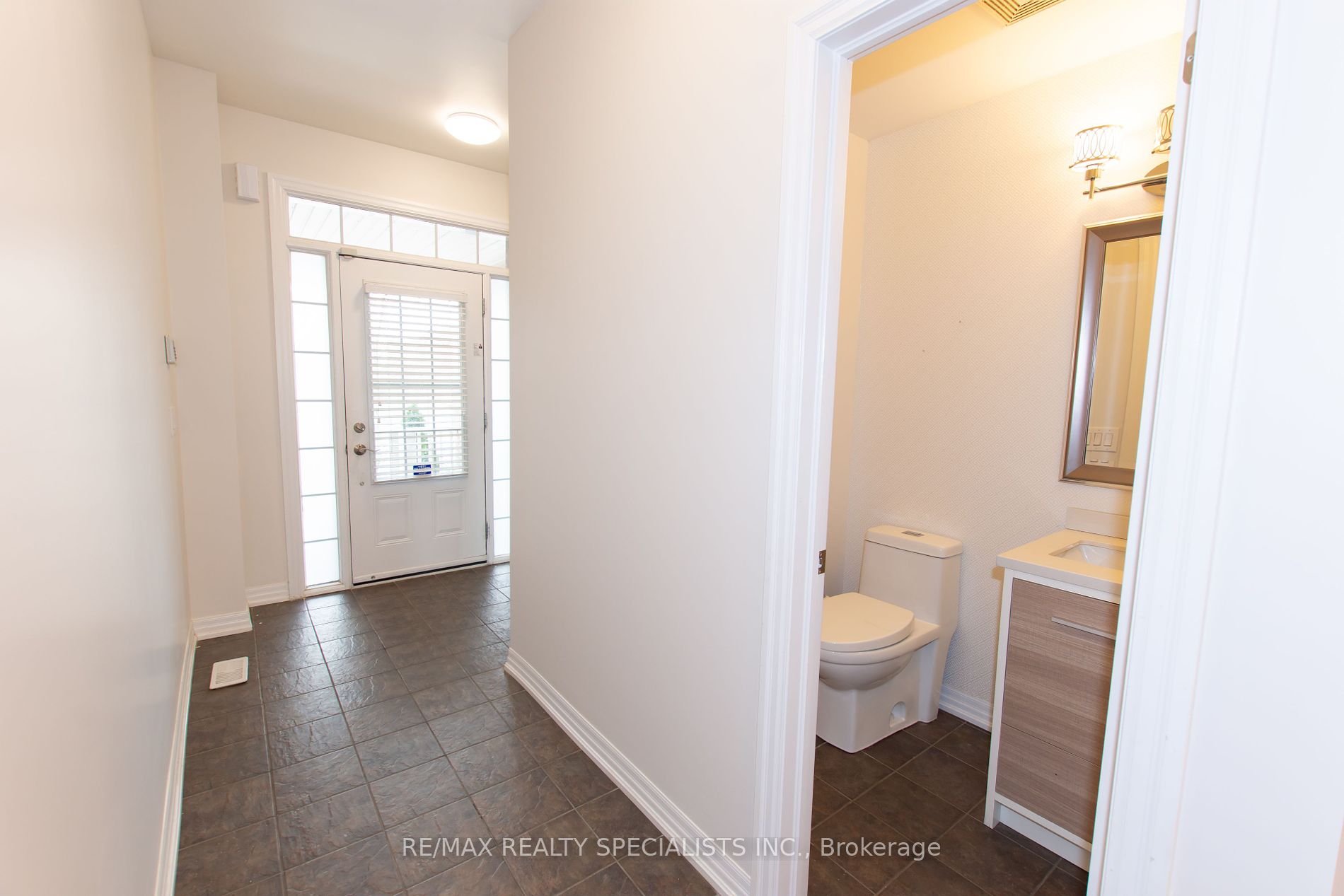 46 Whitmer St Property Photo 5