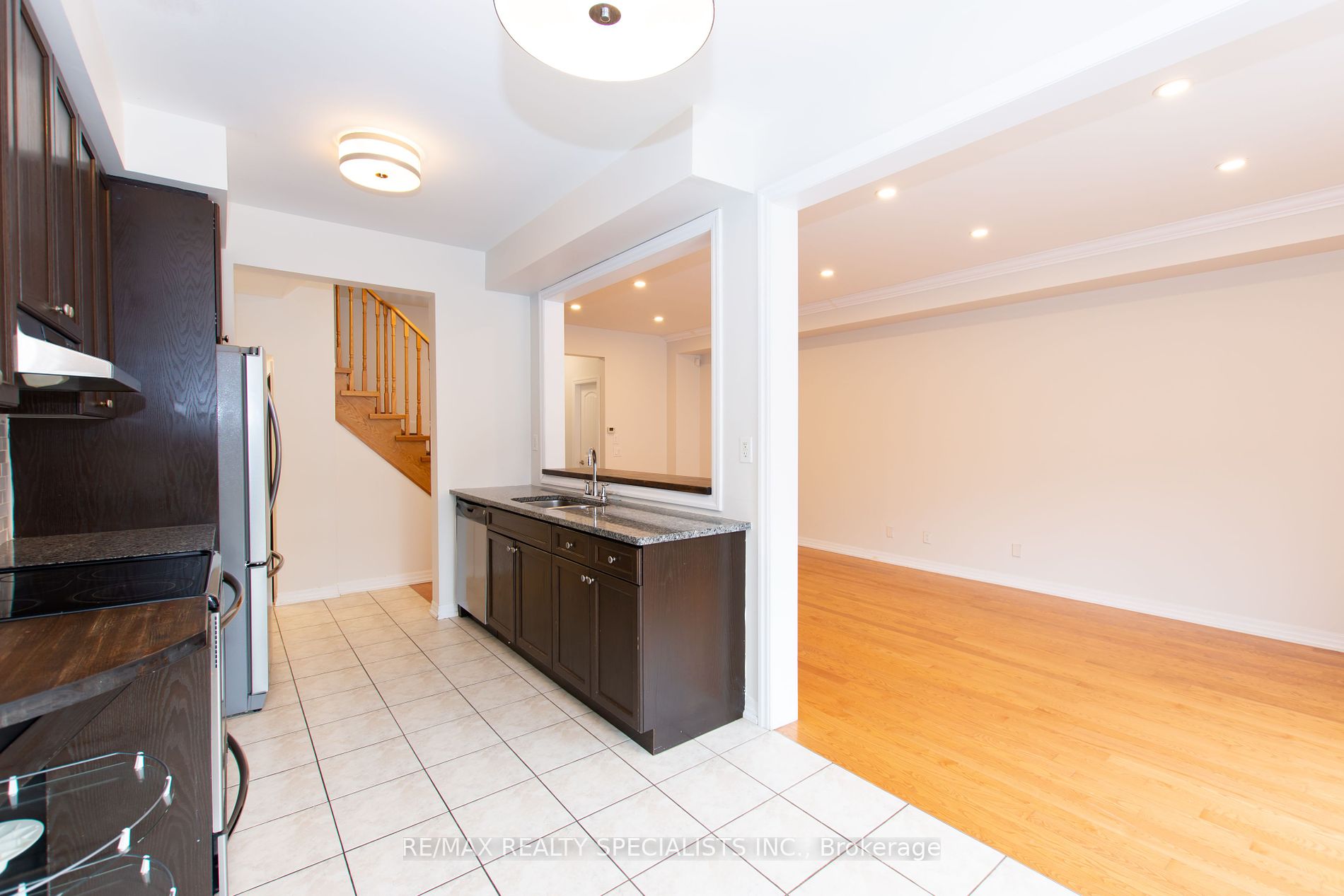 46 Whitmer St Property Photo 10