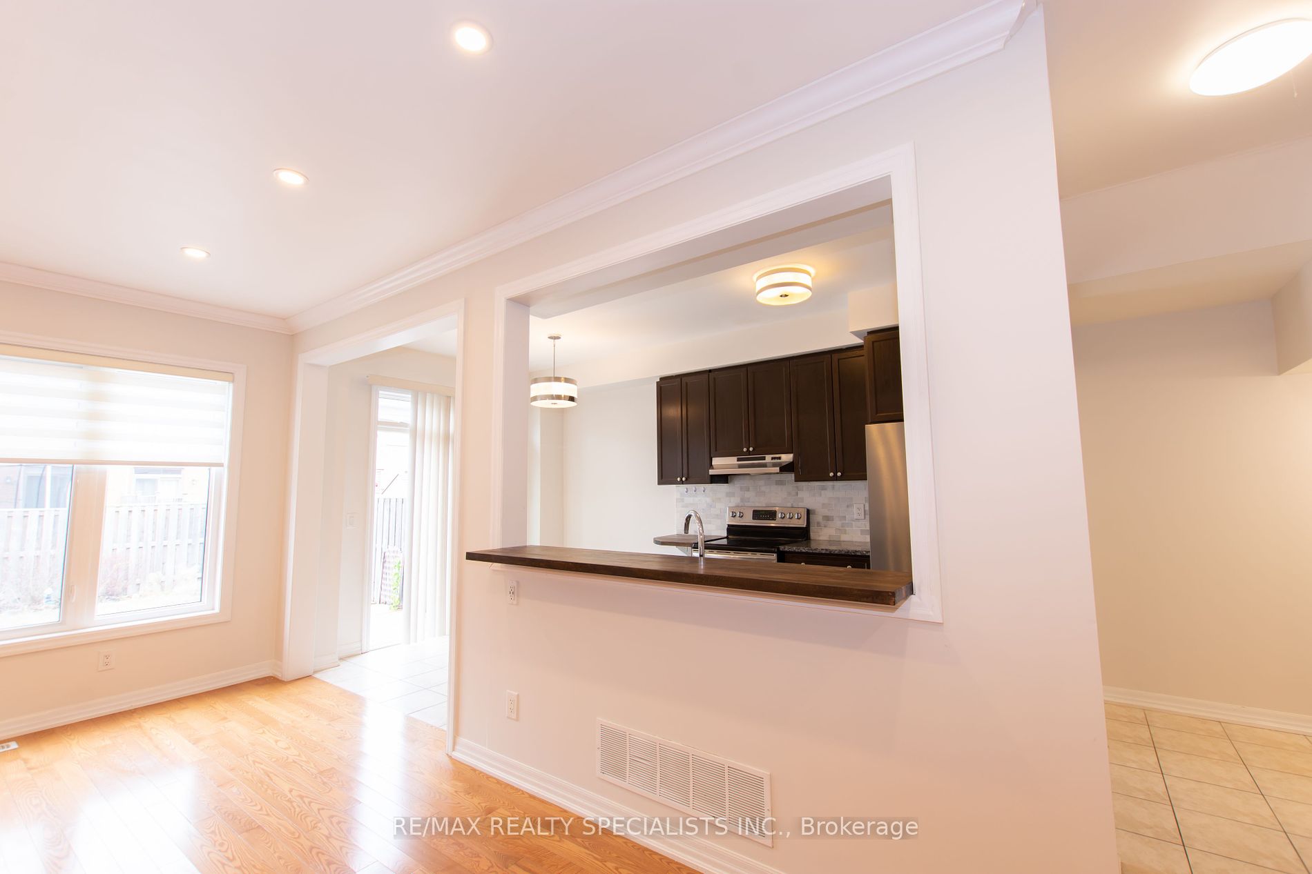 46 Whitmer St Property Photo 13