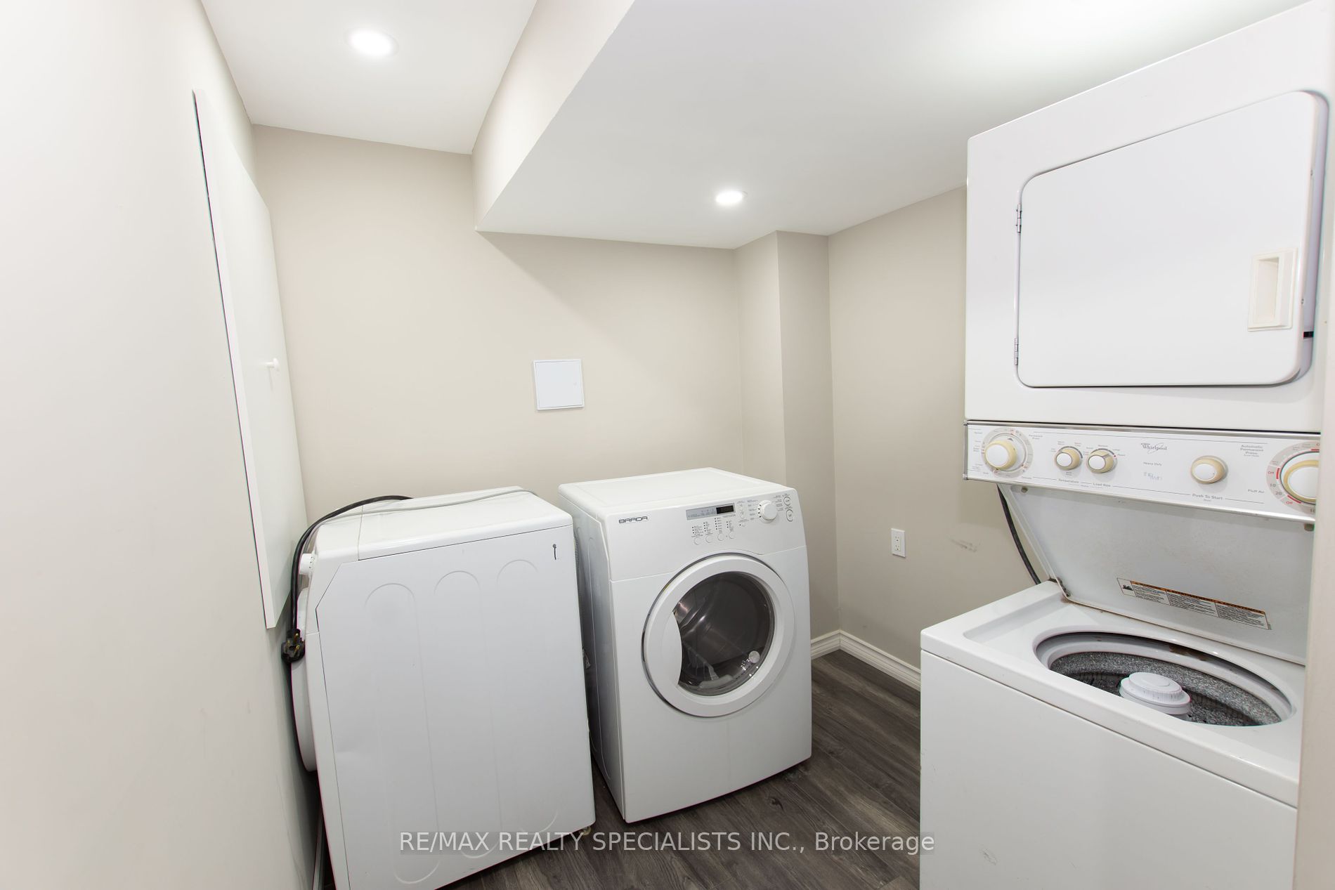 46 Whitmer St Property Photo 31