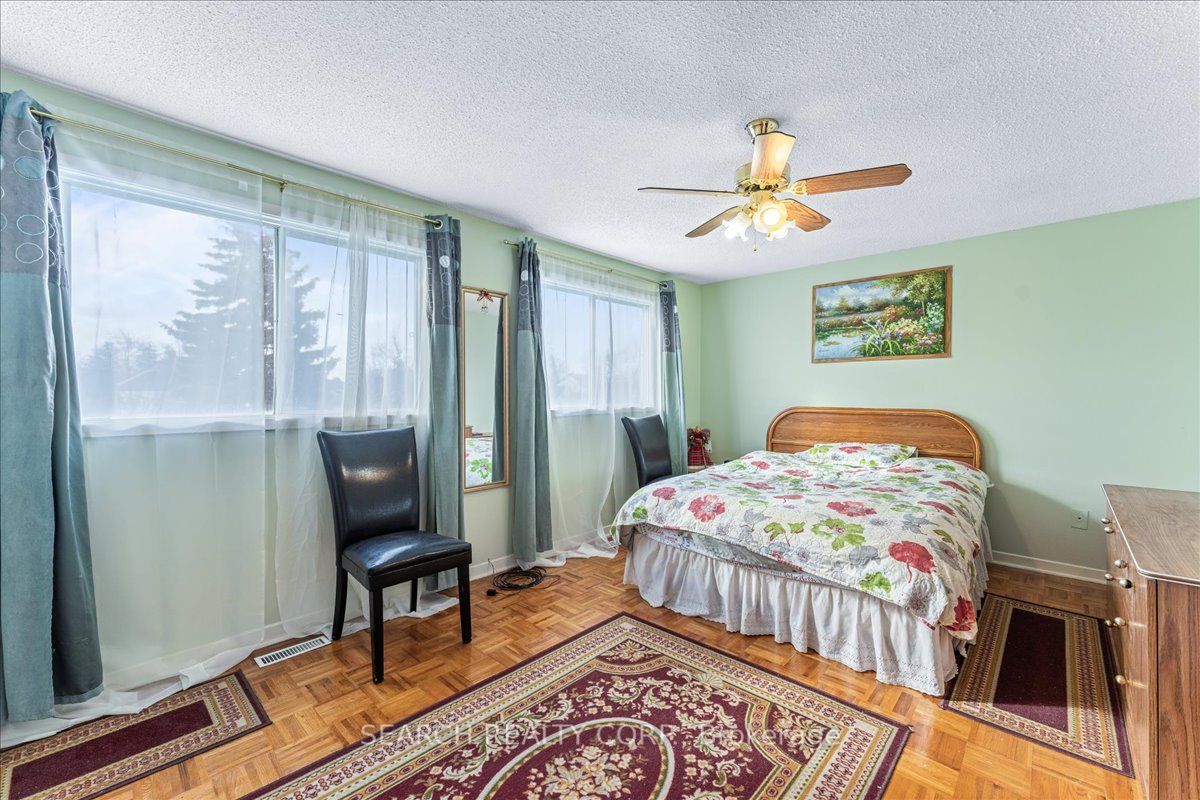 6204 Townwood Crt Property Photo 12
