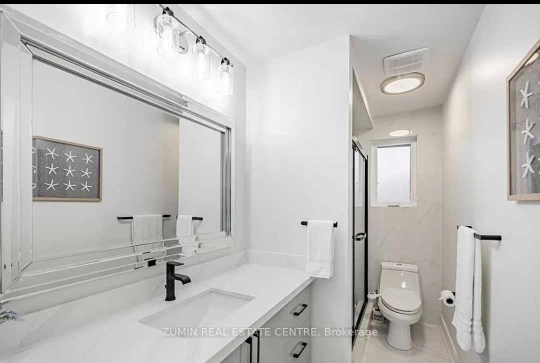 1027 Caven St Property Photo 5