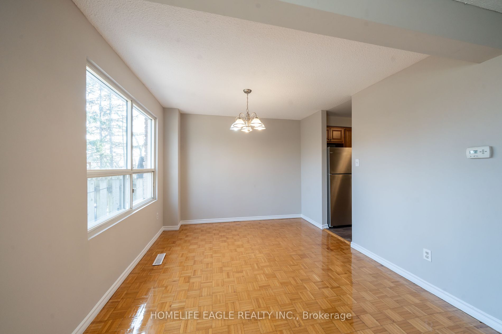 1237 White Oaks Blvd 1237 Property Photo 4