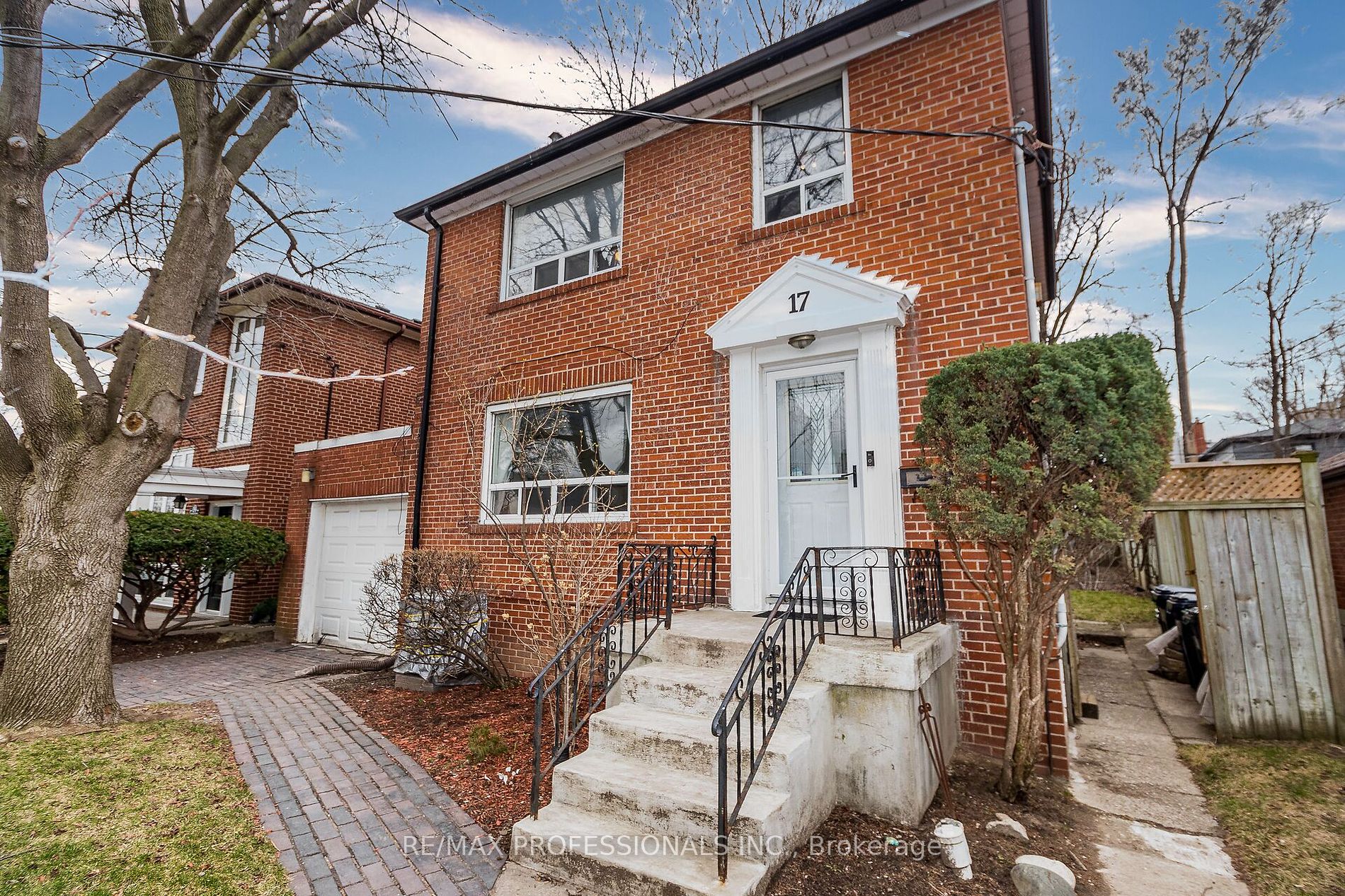 17 Wadsworth Blvd Property Photo 1