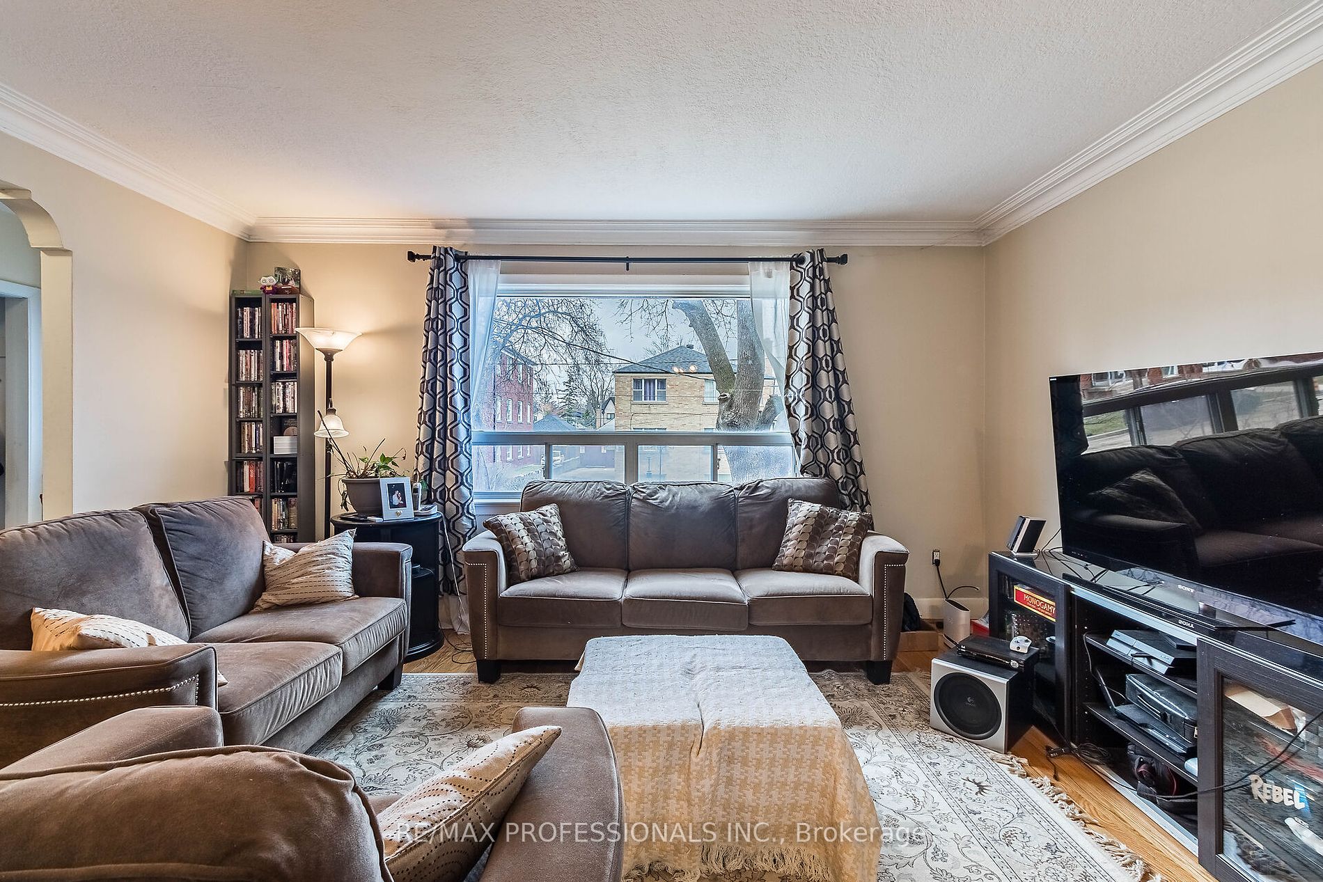 17 Wadsworth Blvd Property Photo 6
