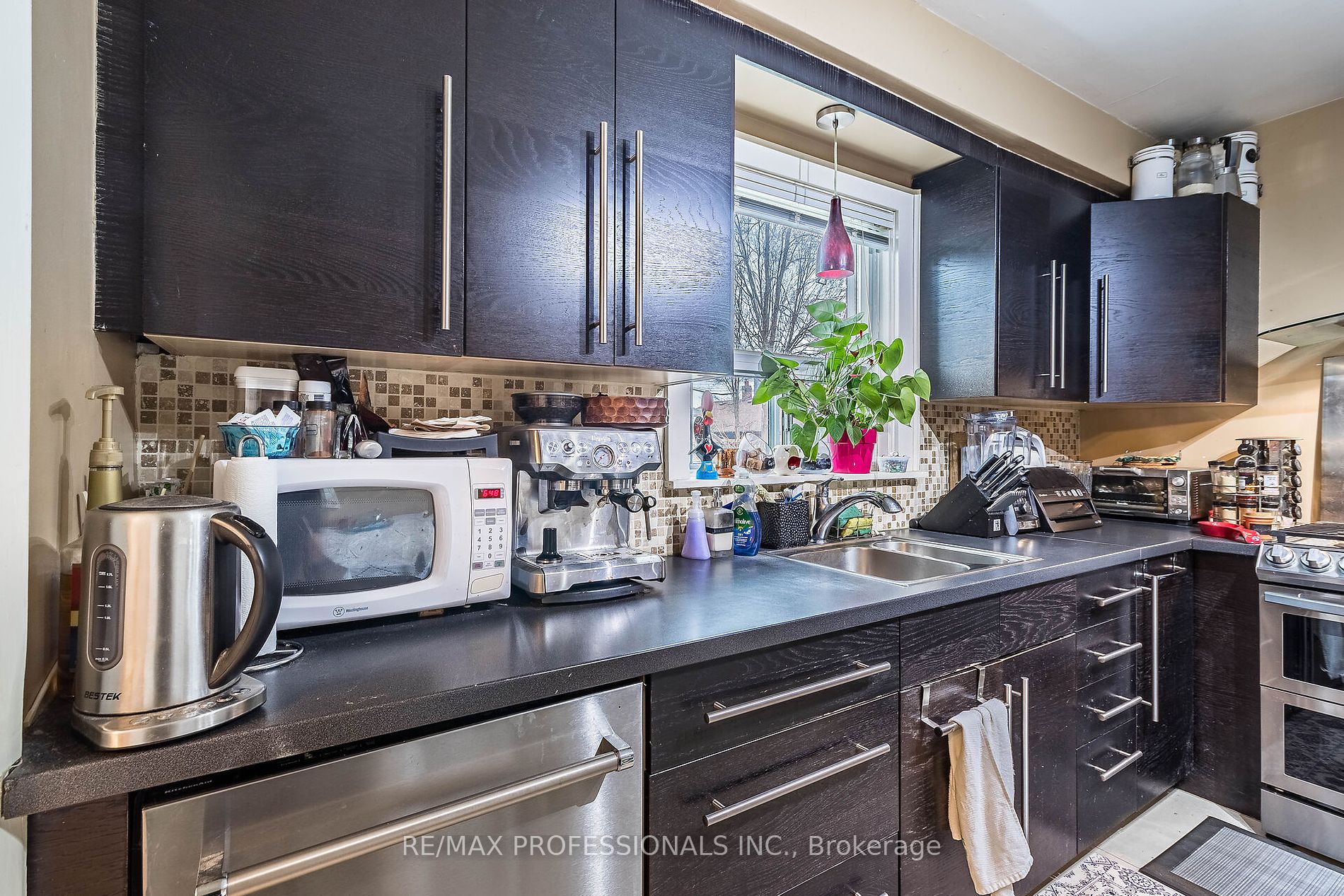17 Wadsworth Blvd Property Photo 13