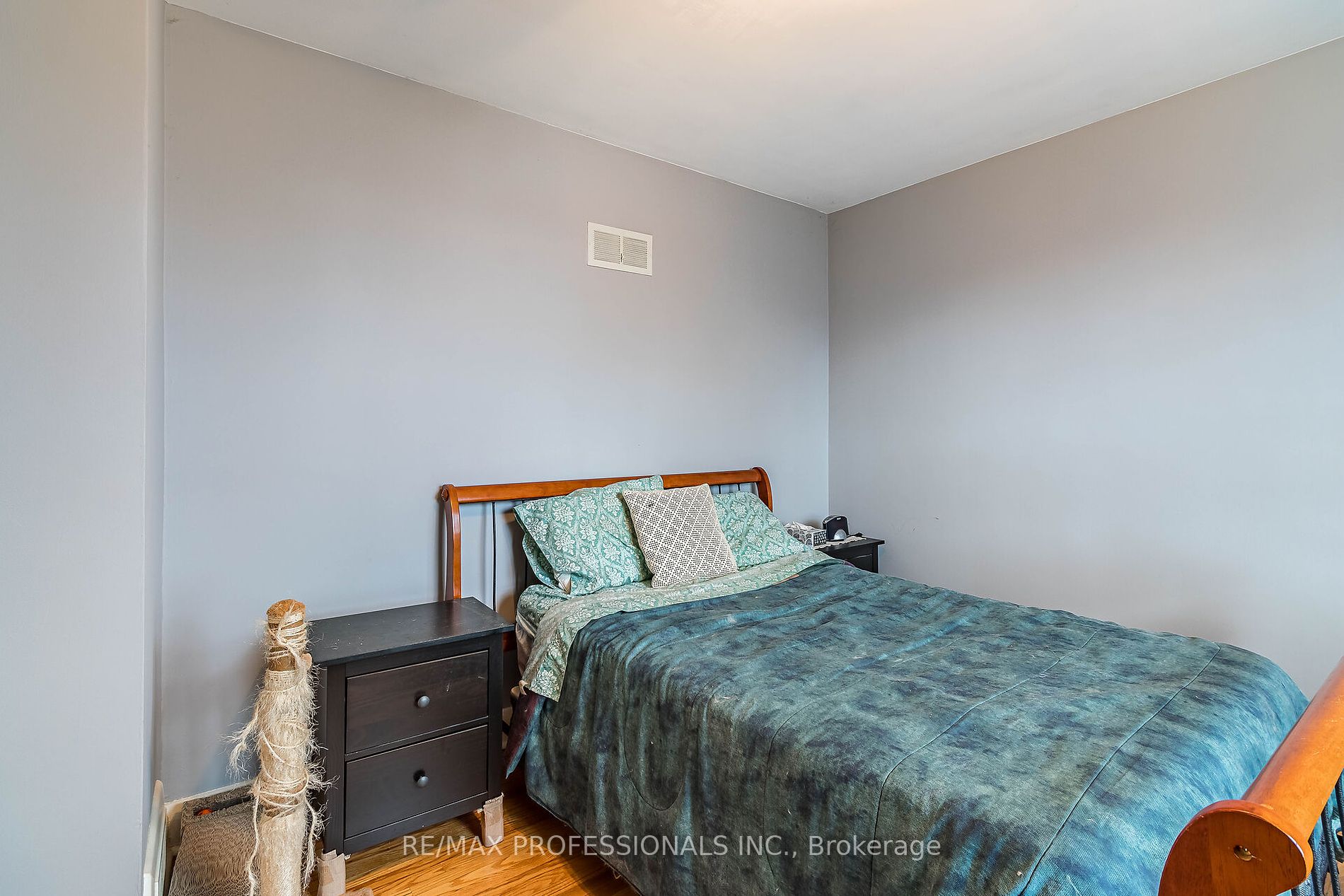 17 Wadsworth Blvd Property Photo 22