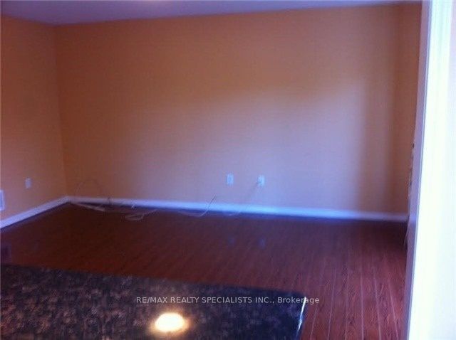 3239 Munson Cres Property Photo 5