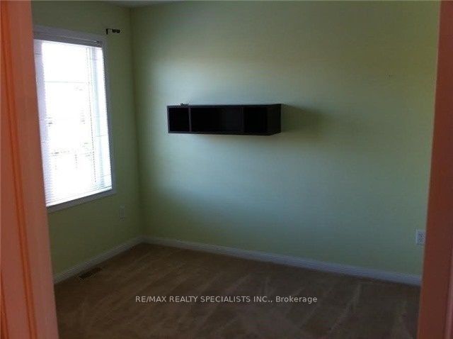 3239 Munson Cres Property Photo 11