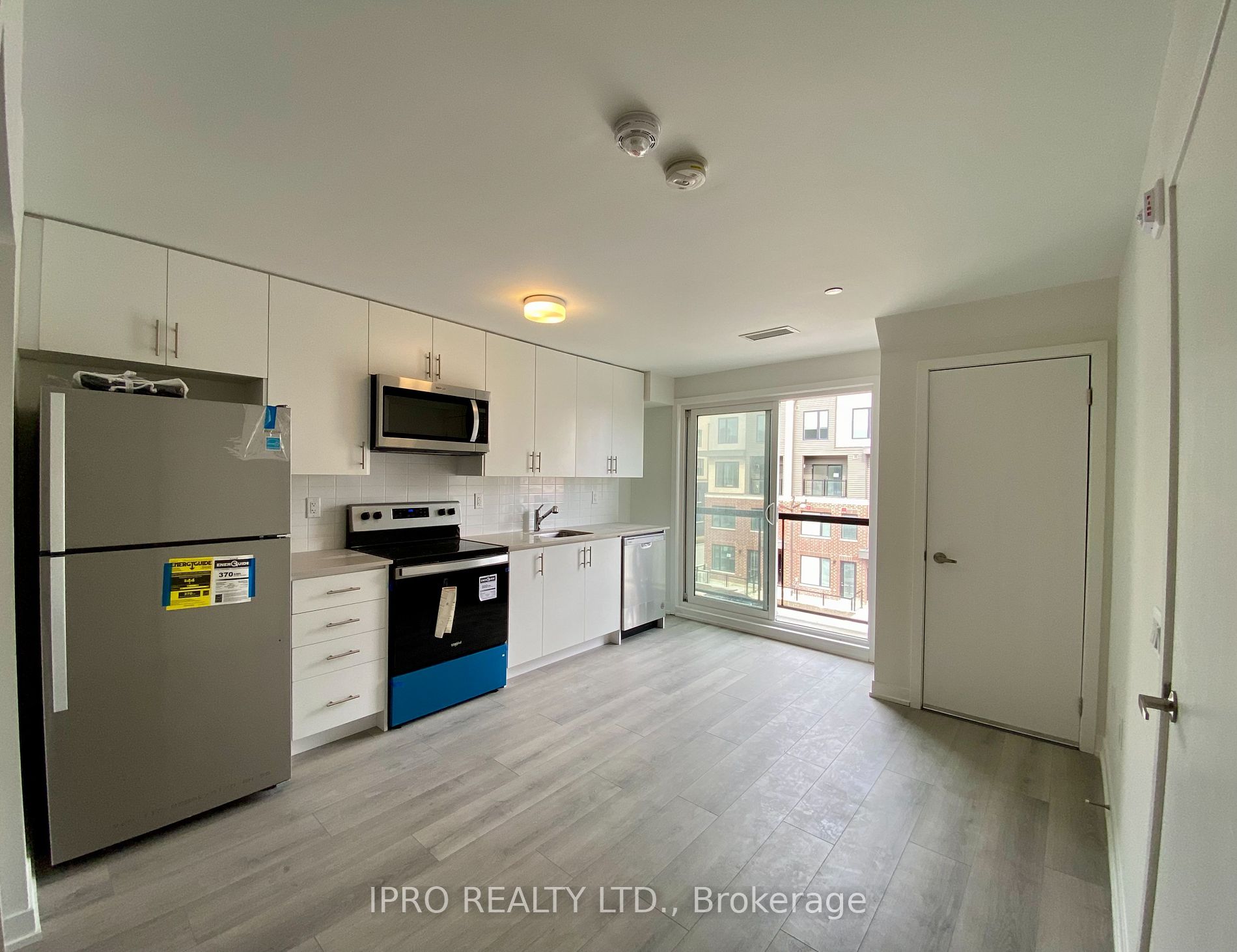 3401 Ridgeway Dr 304 Property Photo 1