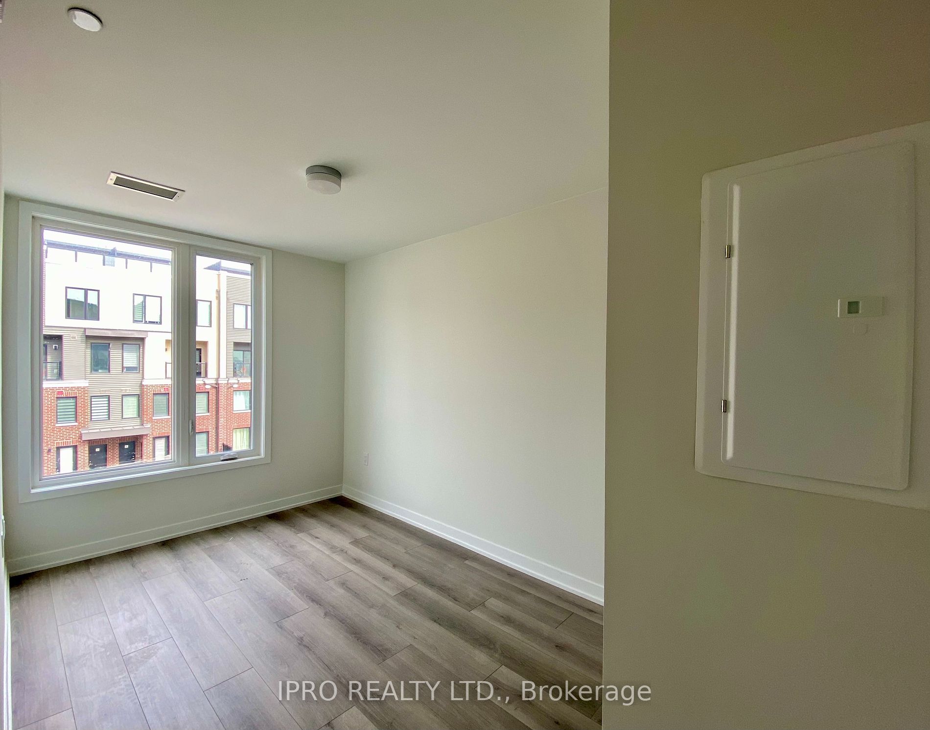 3401 Ridgeway Dr 304 Property Photo 11