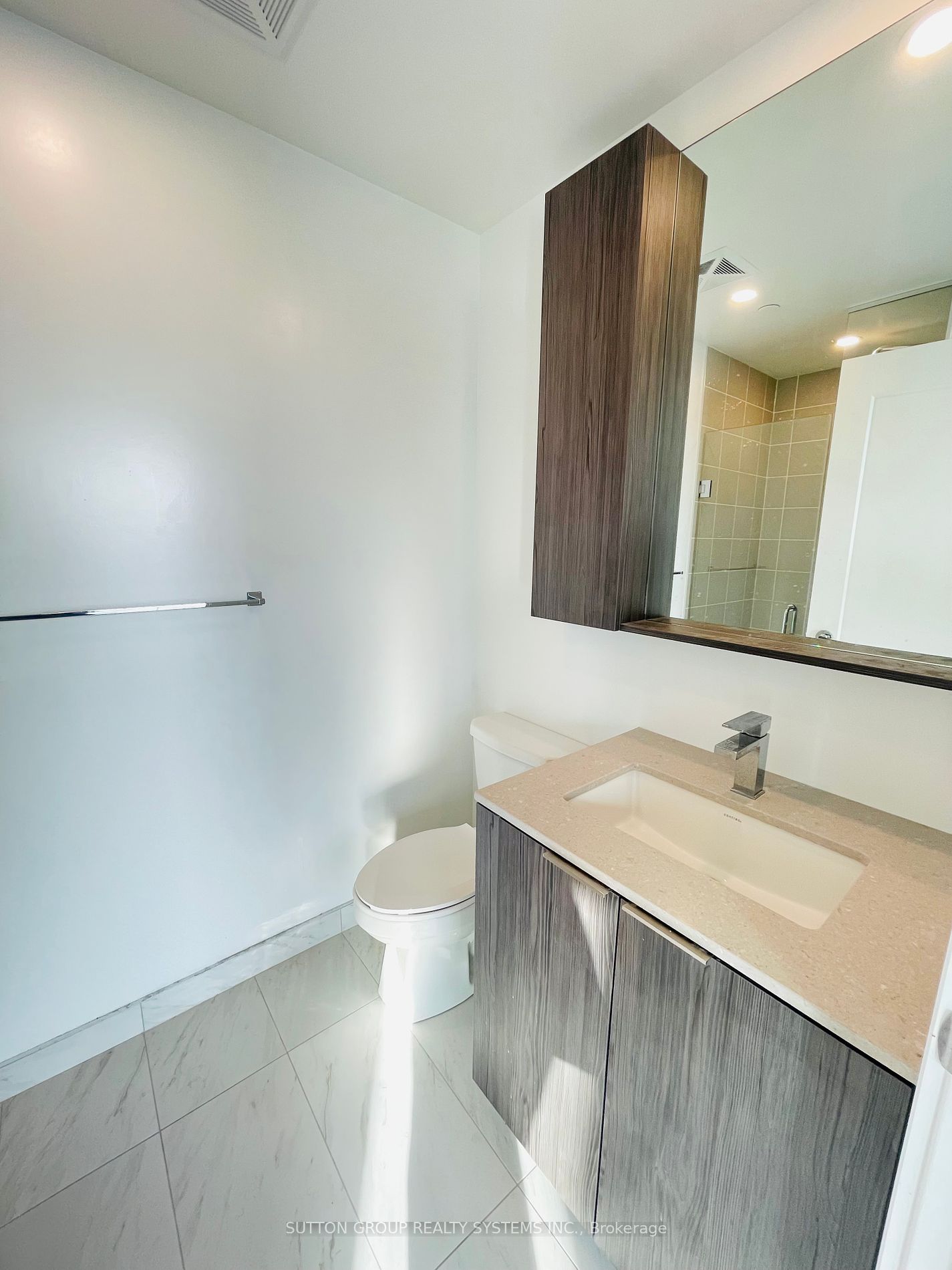 70 Annie Craig Dr 2 Property Photo 7
