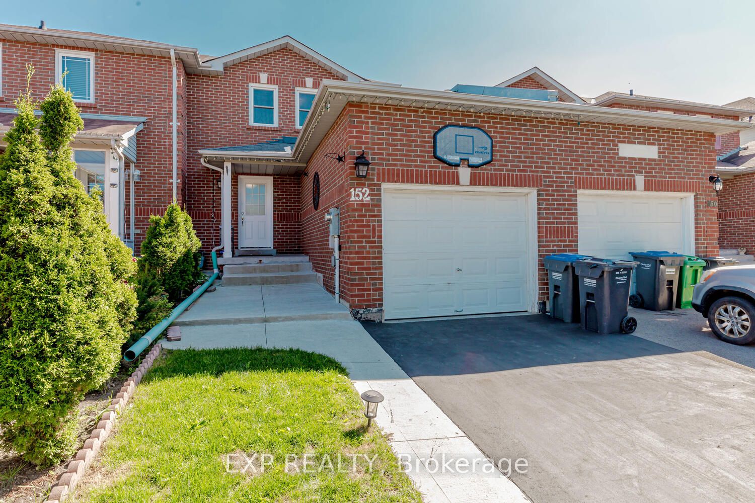 152 Timberlane Dr N Property Photo 1