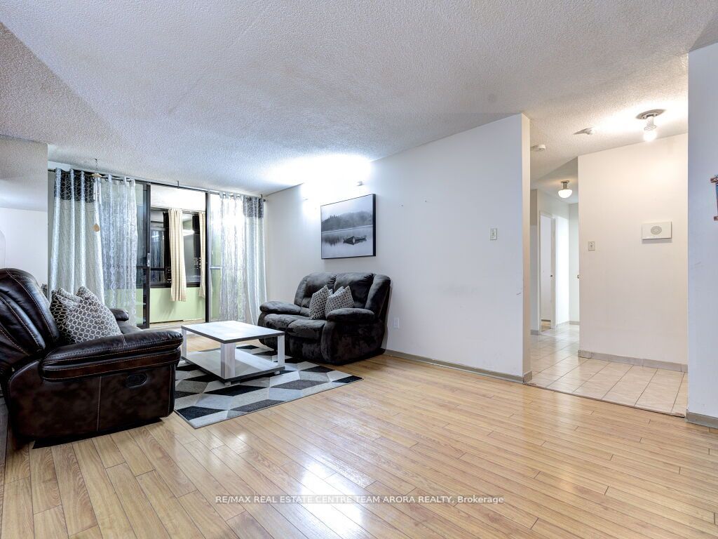 15 Kensington Rd 910 Property Photo 9