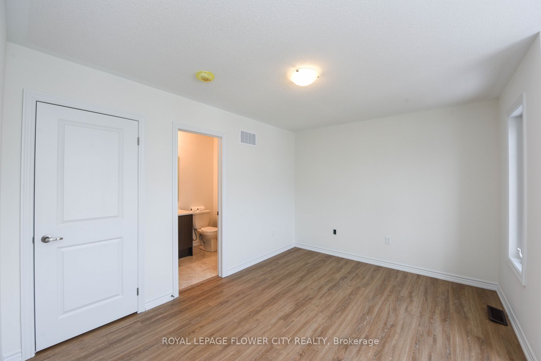 68 First St Property Photo 28