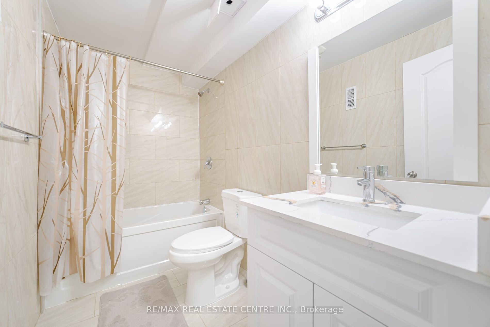 71 Via Romano Way Property Photo 37