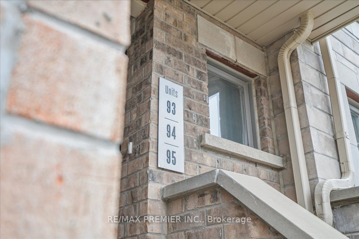 100 Parrotta Dr 64 Property Photo 3