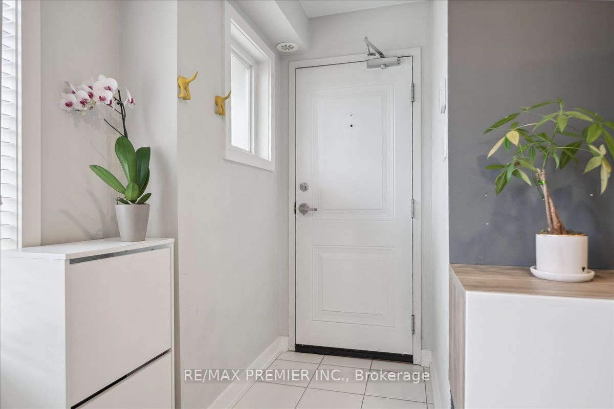 100 Parrotta Dr 64 Property Photo 4
