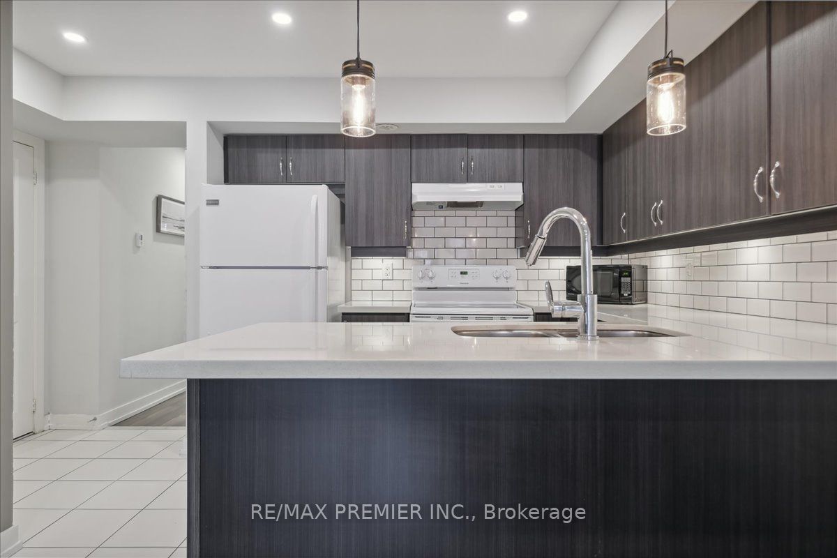 100 Parrotta Dr 64 Property Photo 16