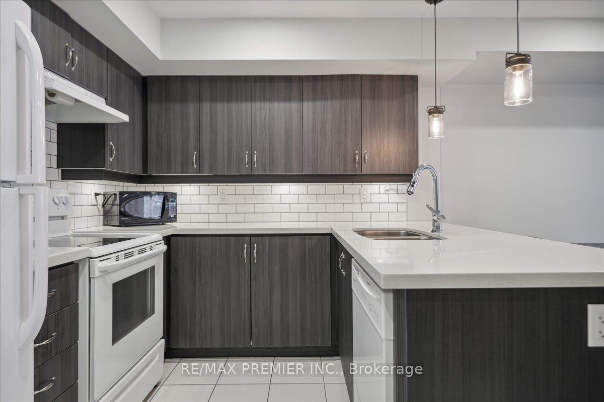 100 Parrotta Dr 64 Property Photo 18