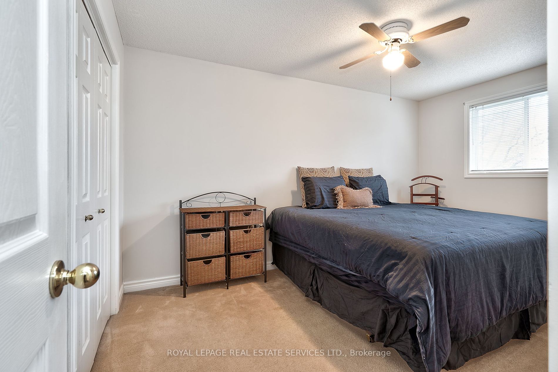 2215 Oakridge Cres Property Photo 25