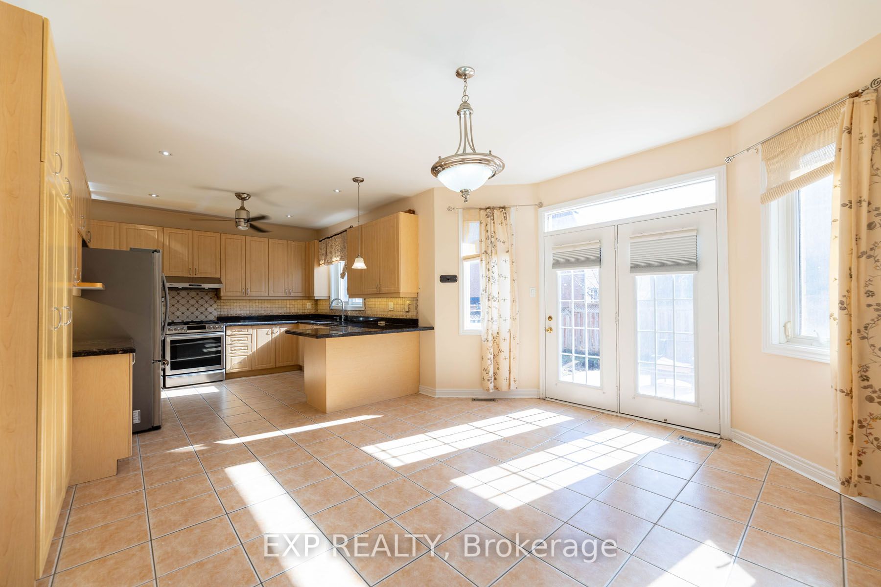 11 Cairnburg Dr Property Photo 10