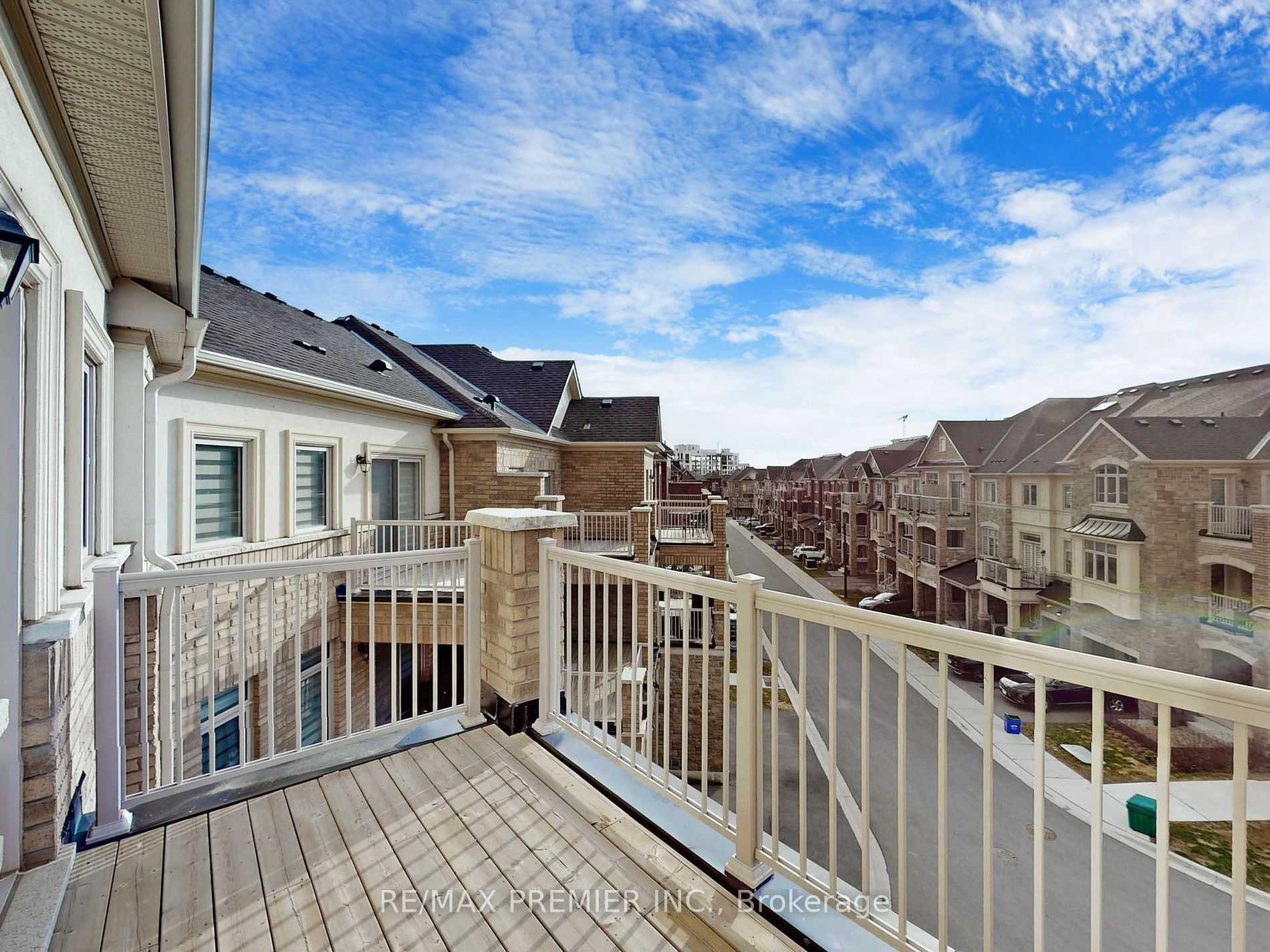 539 Dundas St E Property Photo 25