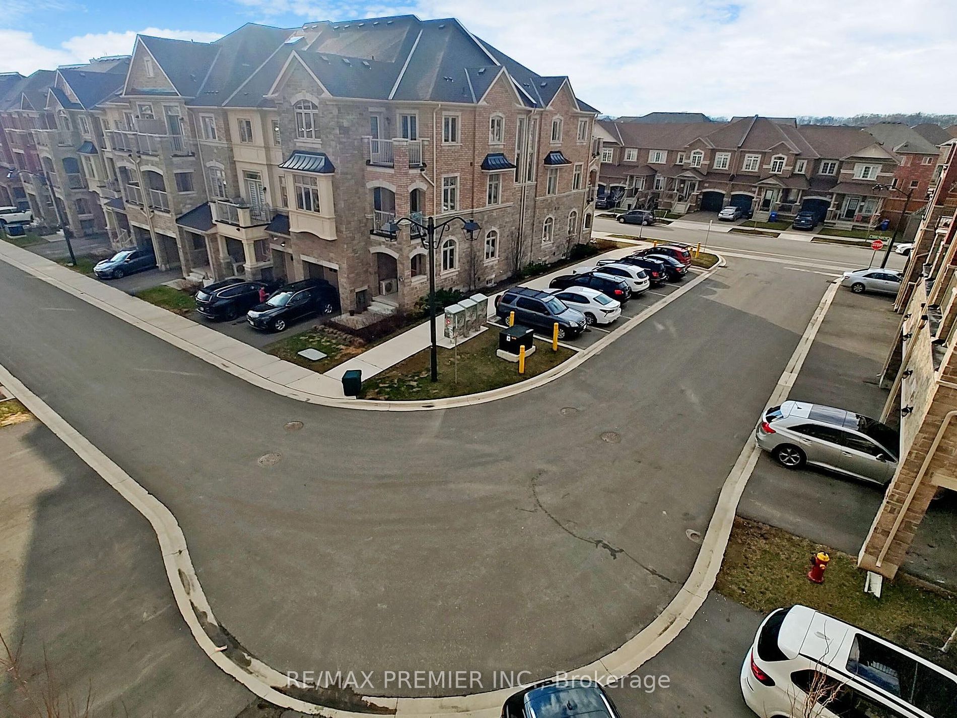 539 Dundas St E Property Photo 28