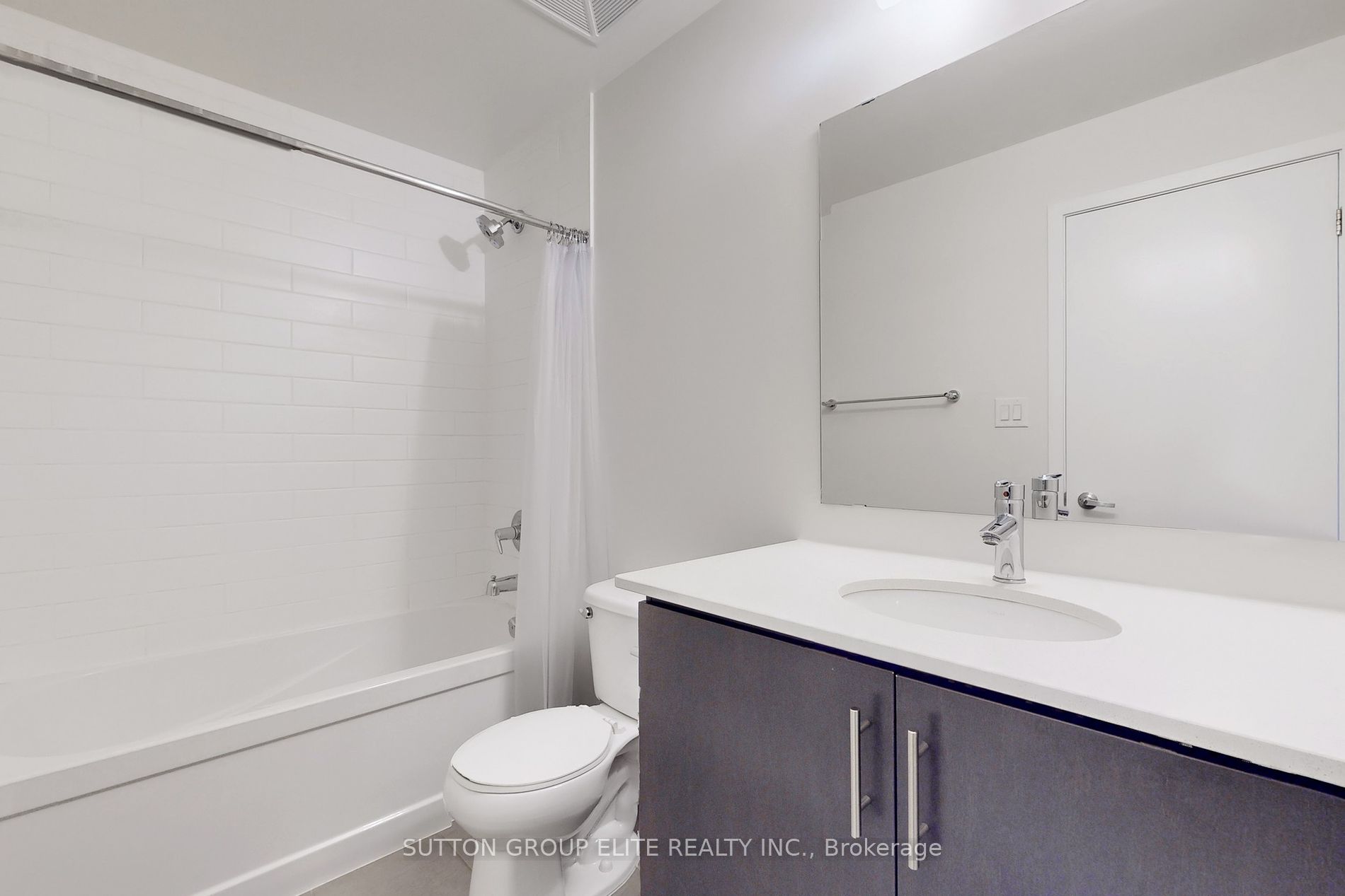 370 Square One Dr 26 Property Photo 14