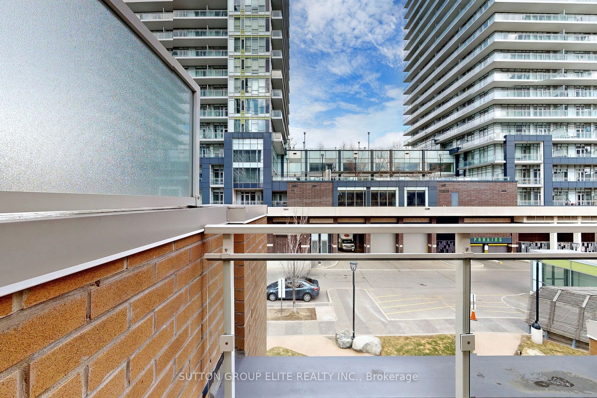370 Square One Dr 26 Property Photo 15