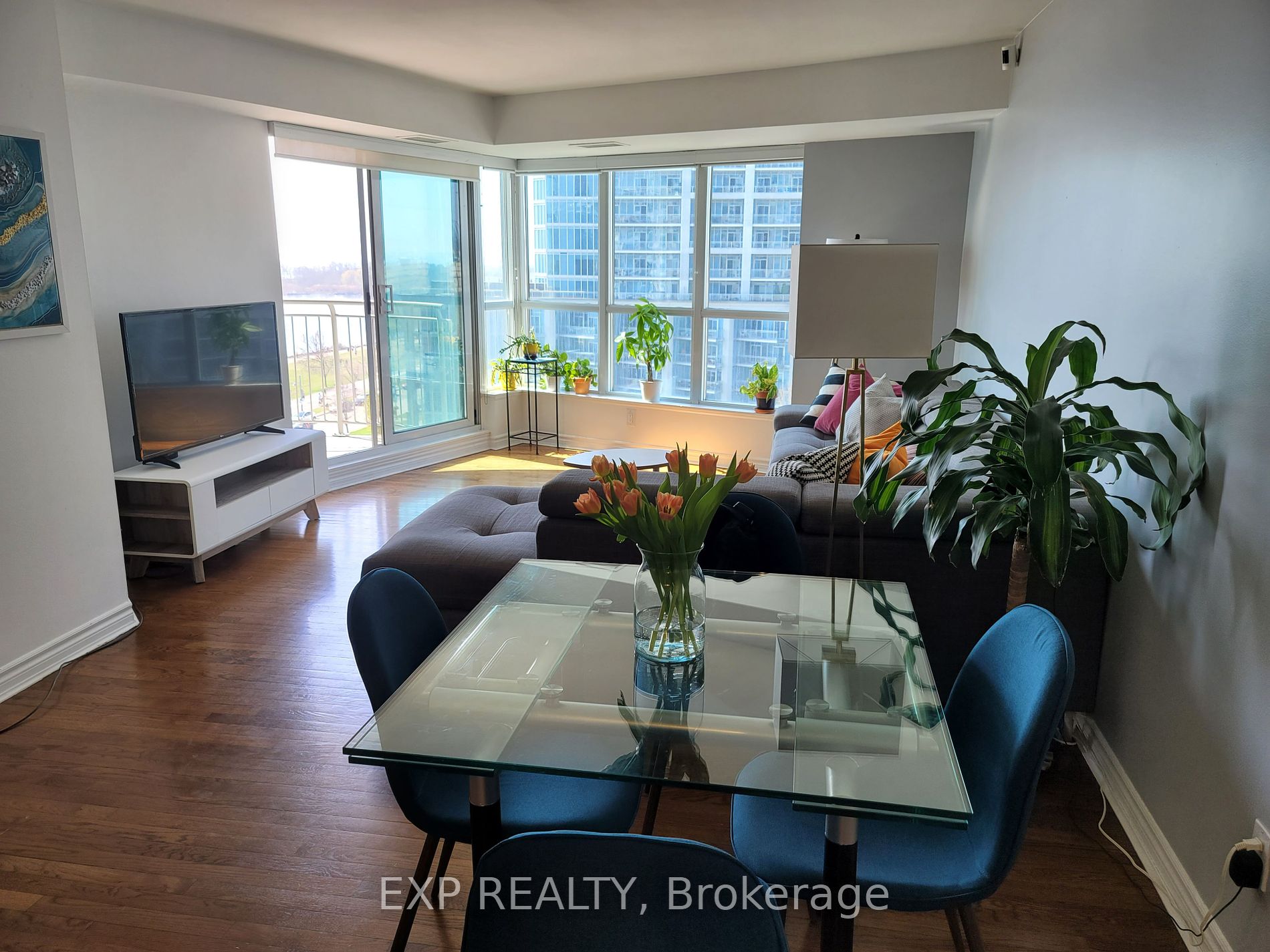 2111 Lake Shore Blvd W 10 Property Photo 4