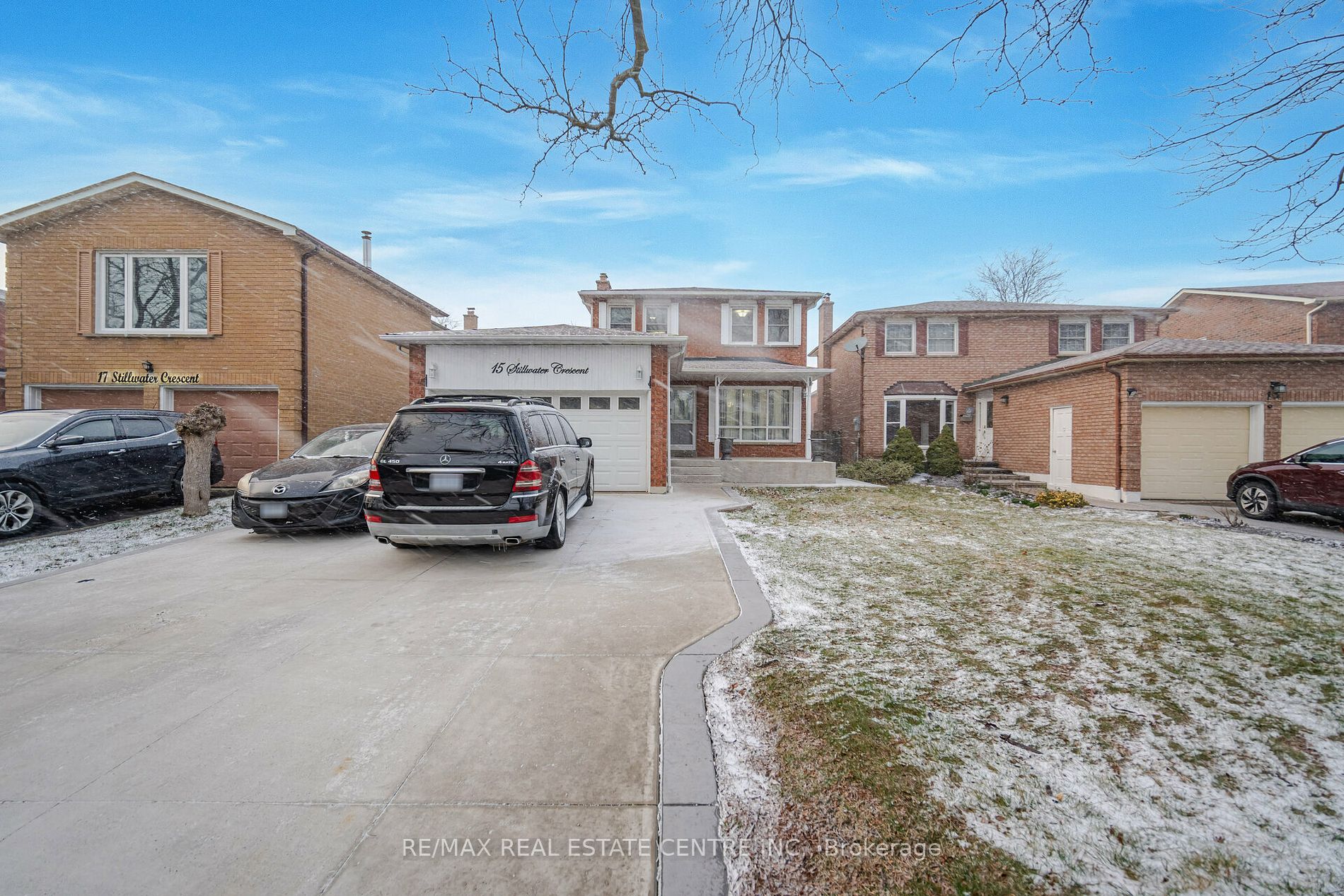 15 Stillwater Cres Property Photo 2