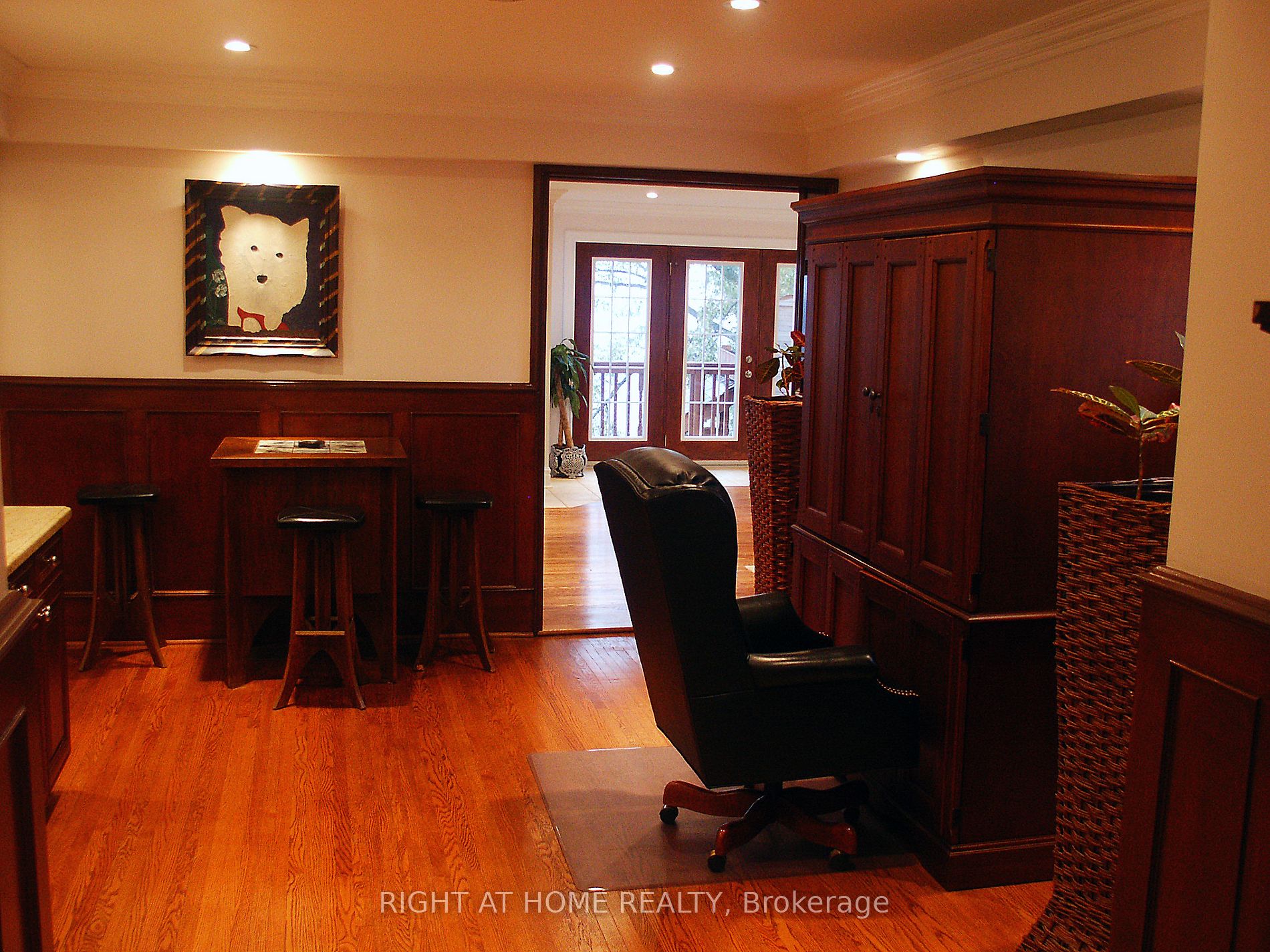 1 Sussex Dr Property Photo 15