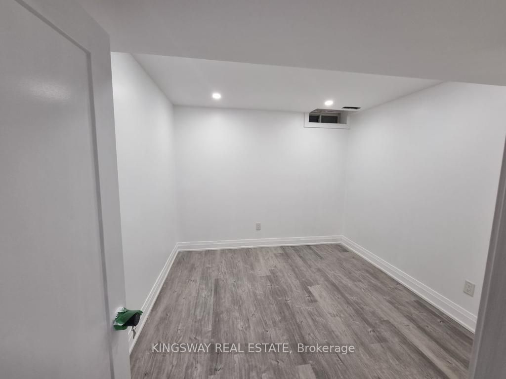 145 Fred Young Dr Property Photo 6