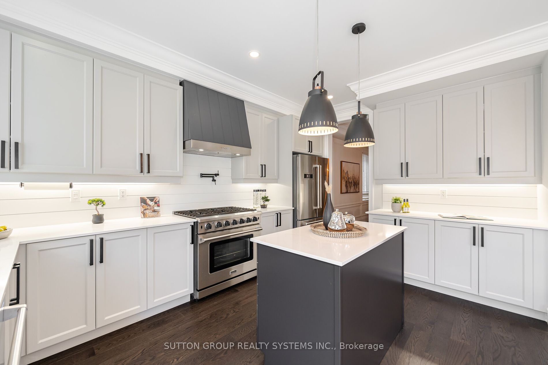 19 Portman St Property Photo 8