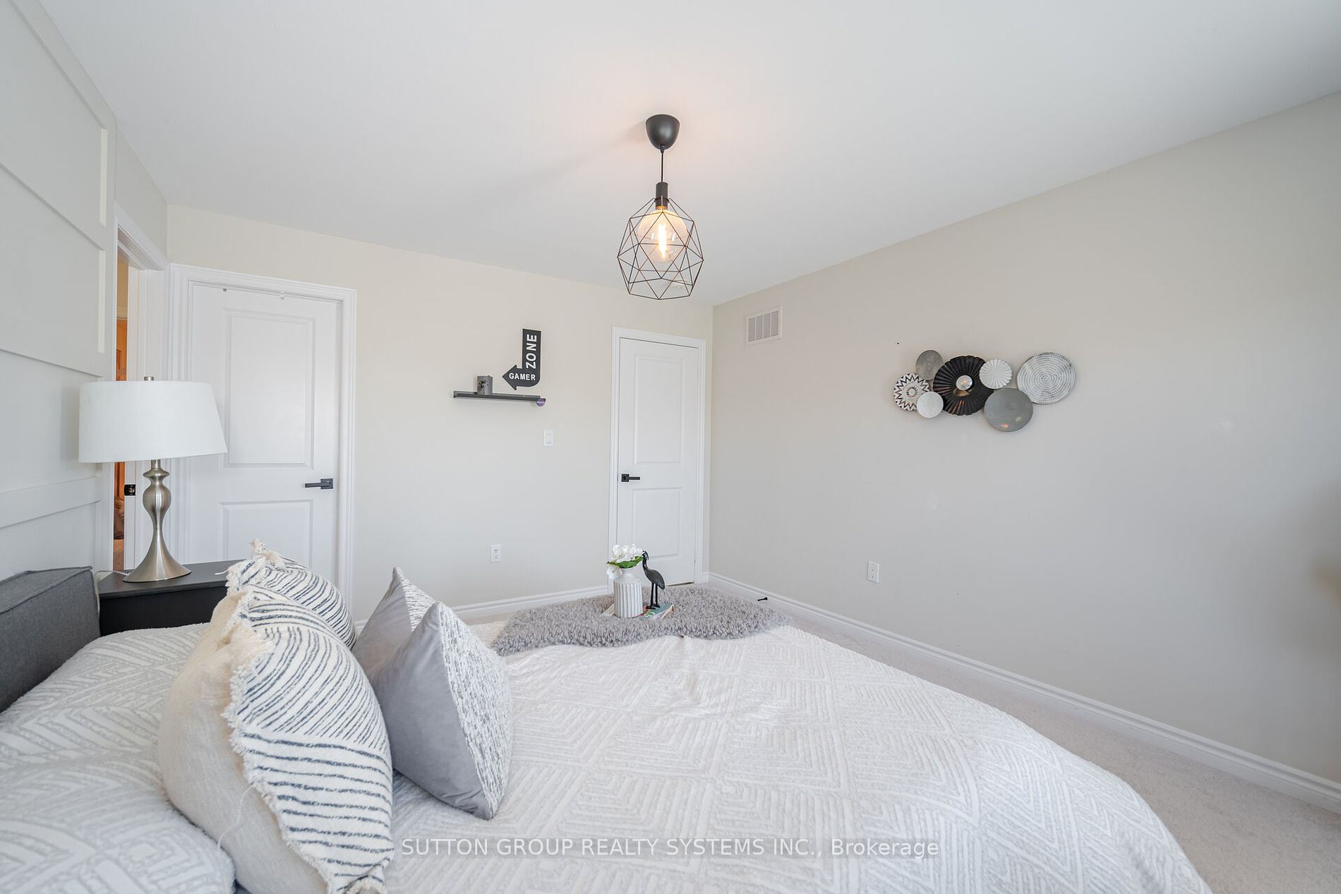 19 Portman St Property Photo 24