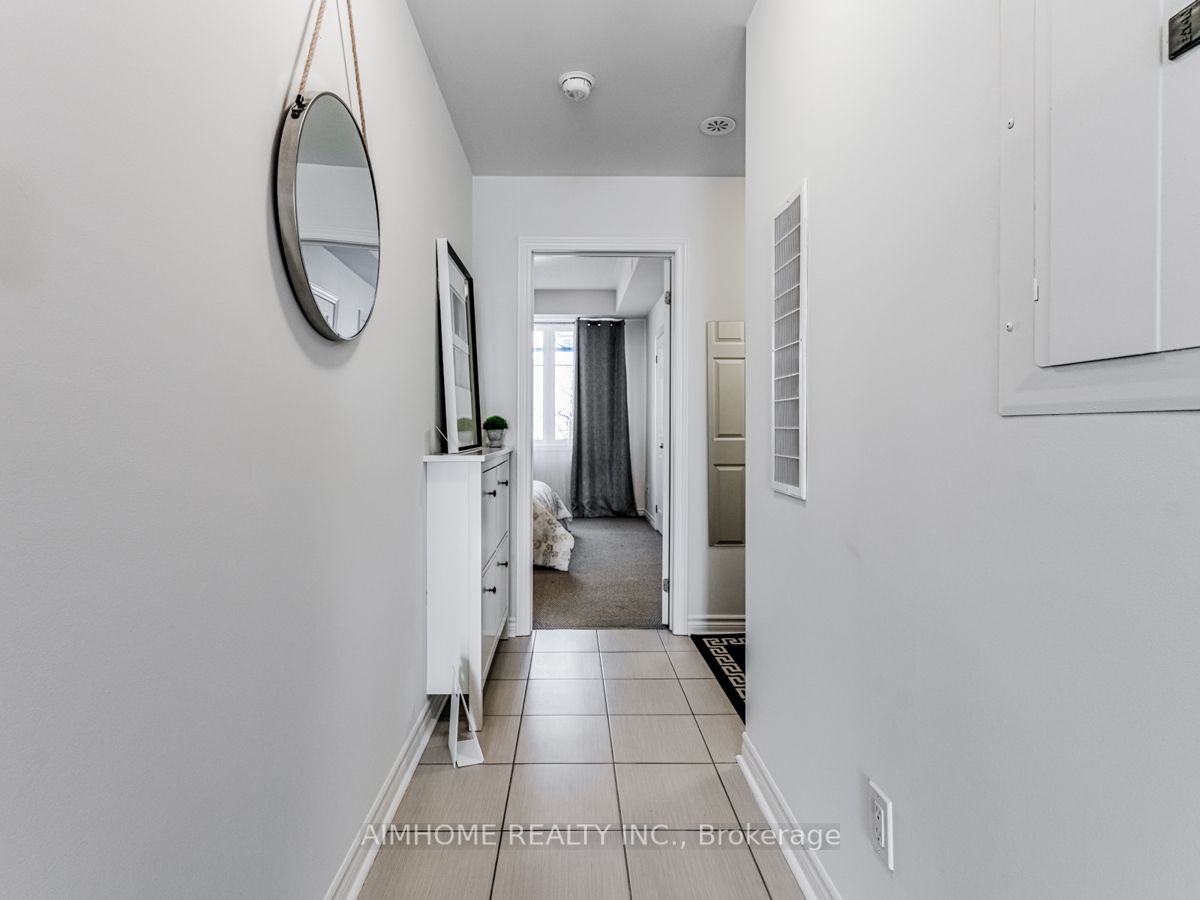2420 Baronwood Dr 24 Property Photo 16
