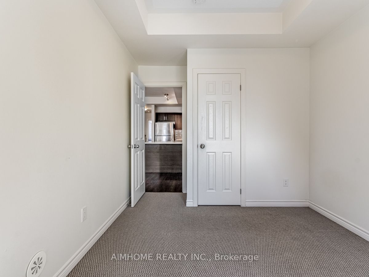 2420 Baronwood Dr 24 Property Photo 20