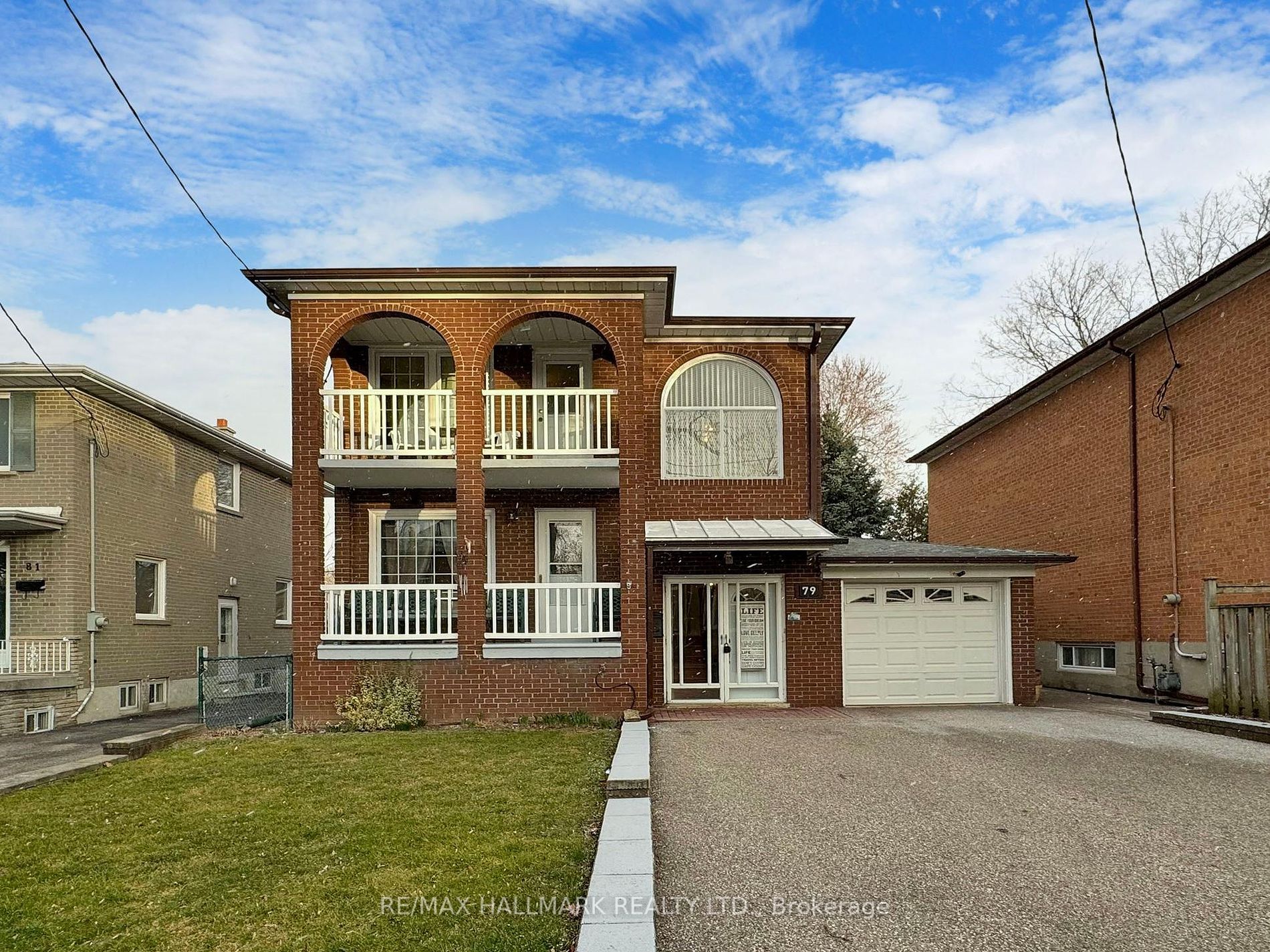 W8164074 Property Photo 1