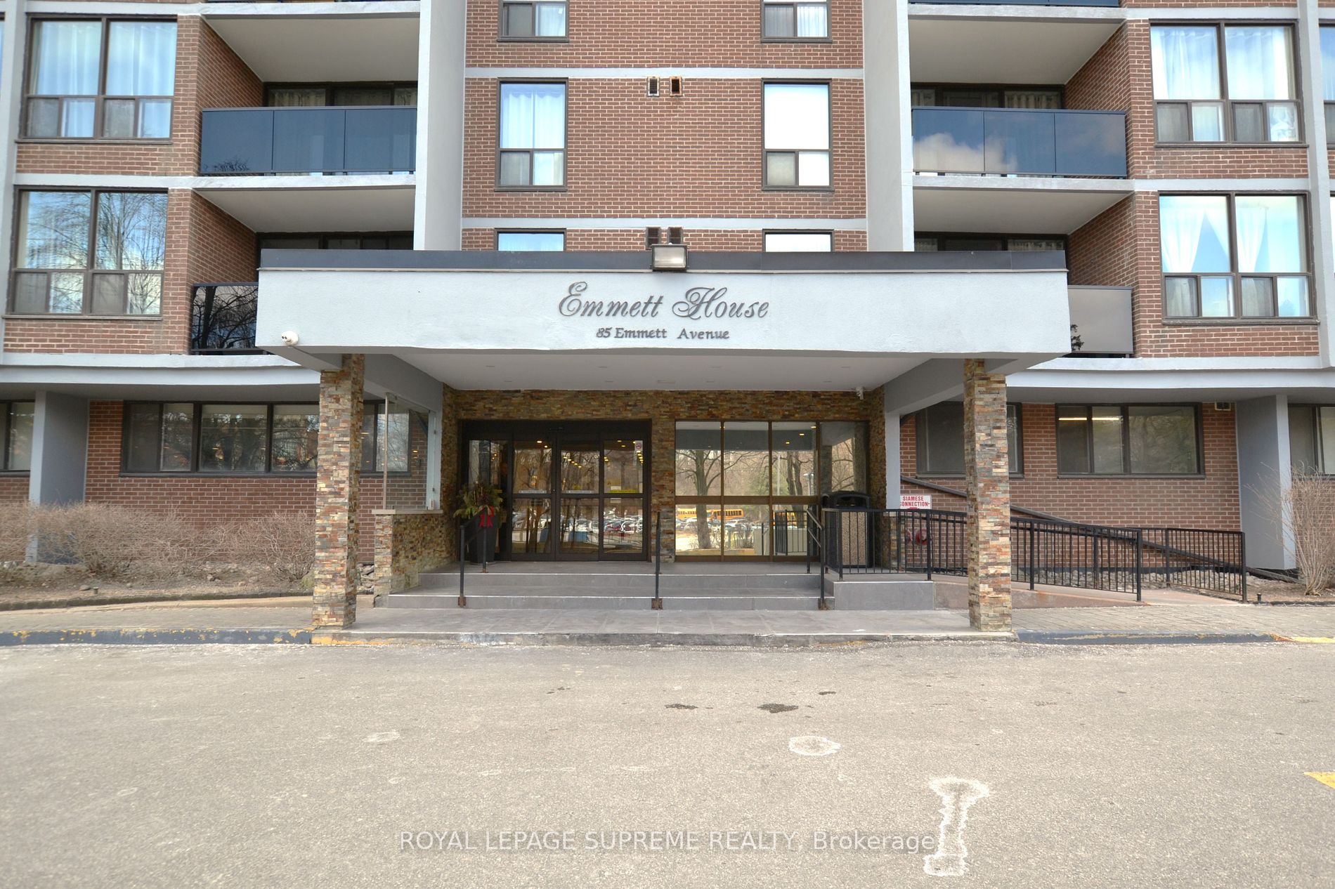 85 Emmett Ave 7 Property Photo 2